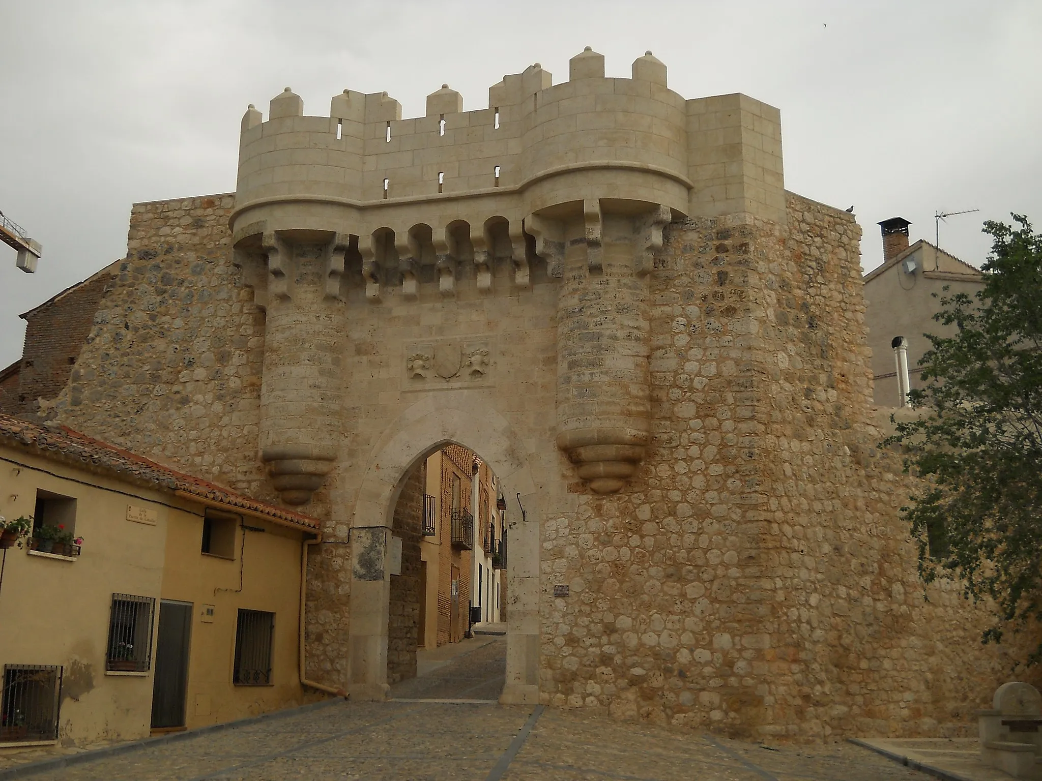 Photo showing: Puerta de Santa María, Hita, Guadalajara, España