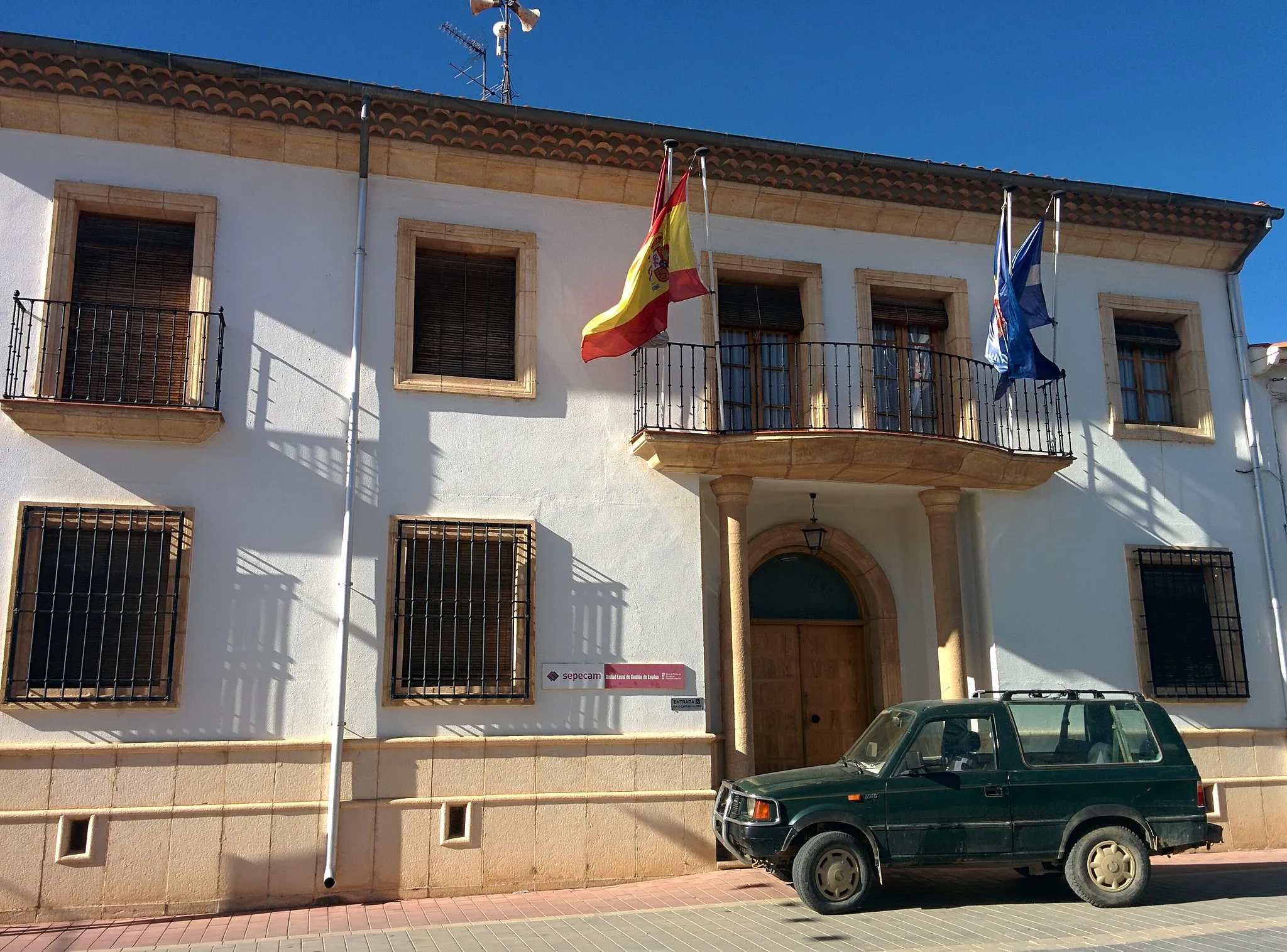 Photo showing: Casa consistorial de Santa María de los Llanos (Cuenca, España).