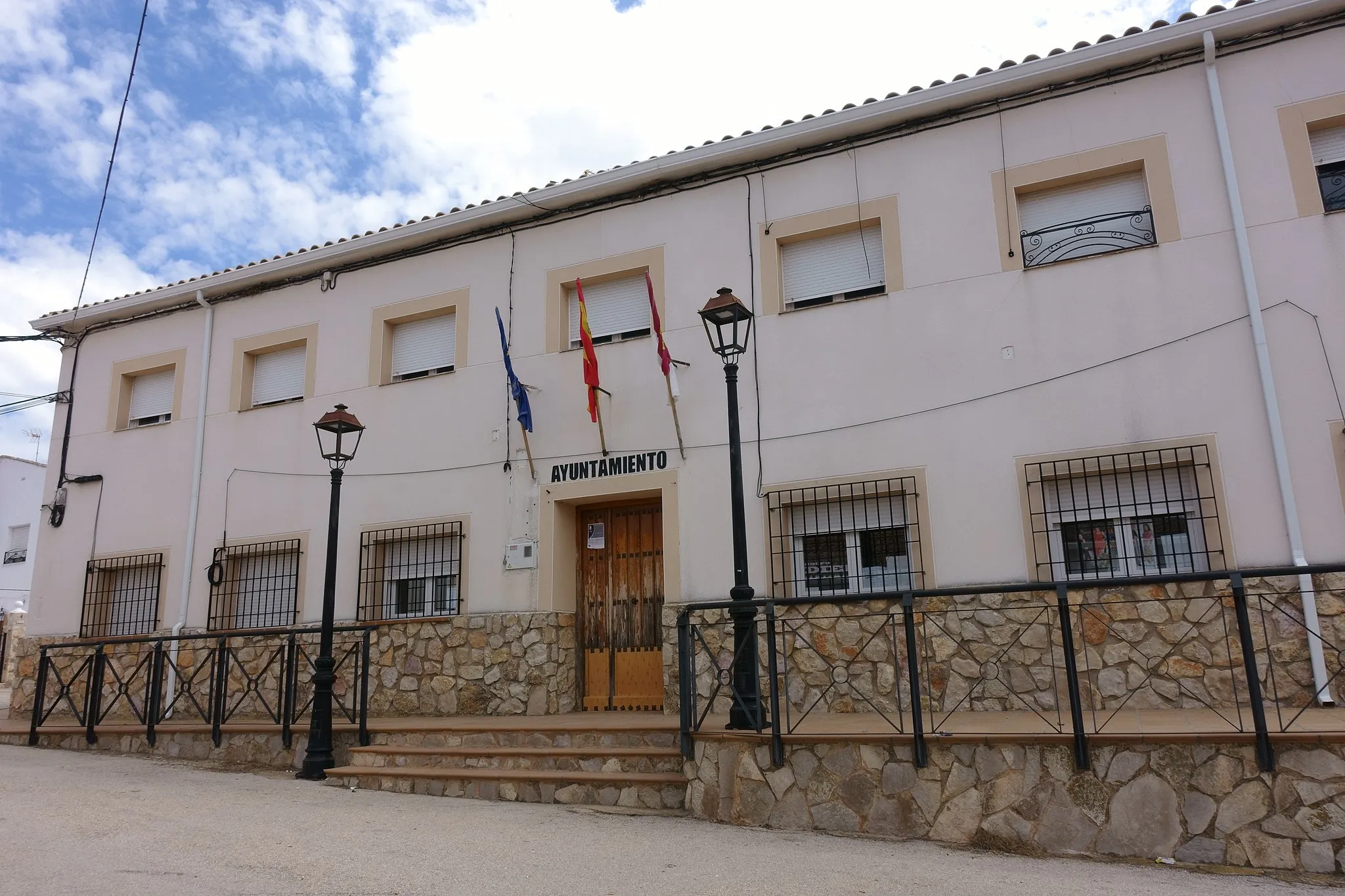 Photo showing: Casa consistorial de Rada de Haro (Cuenca, España).