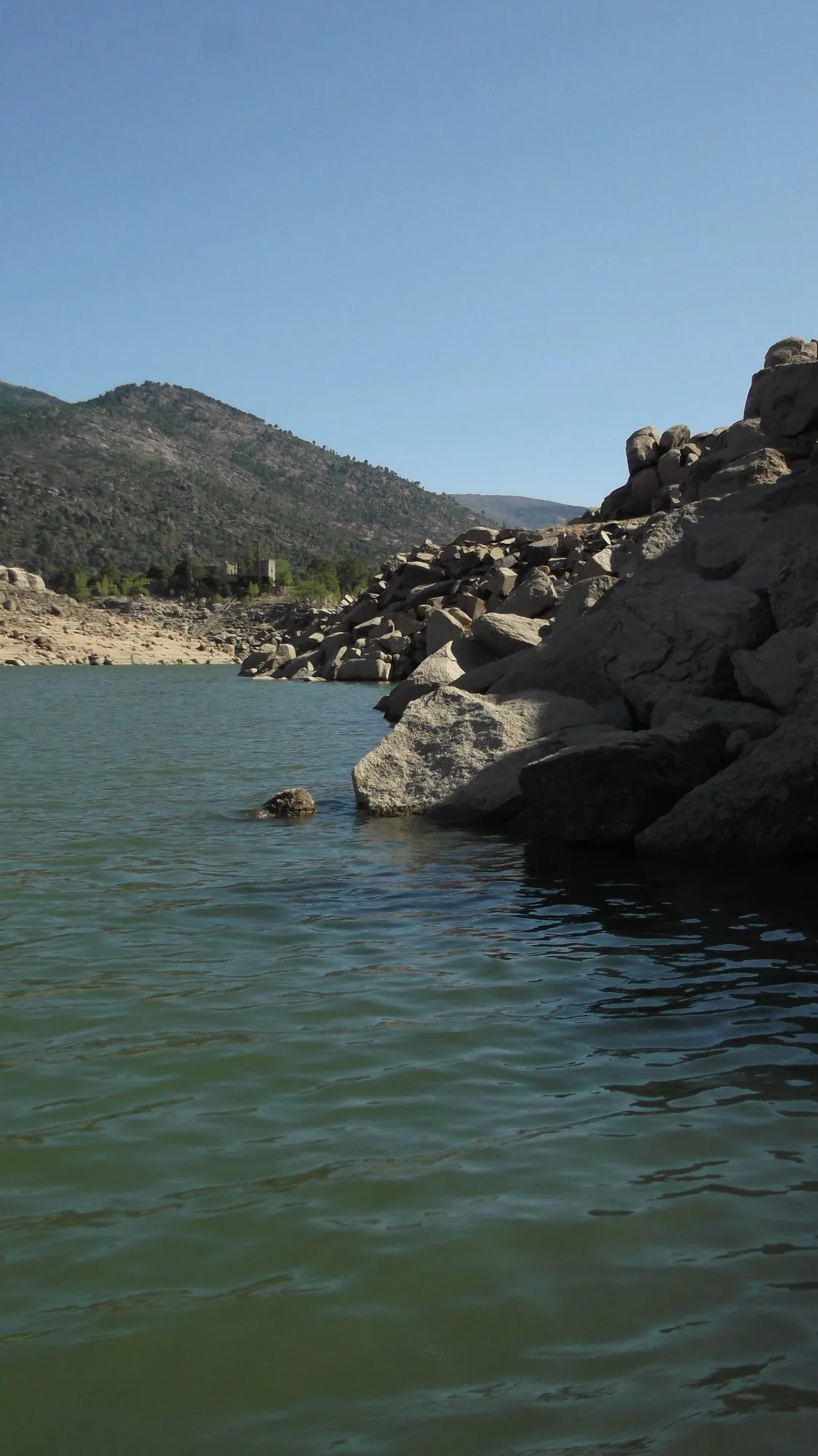 Photo showing: Embalse de Burguillo