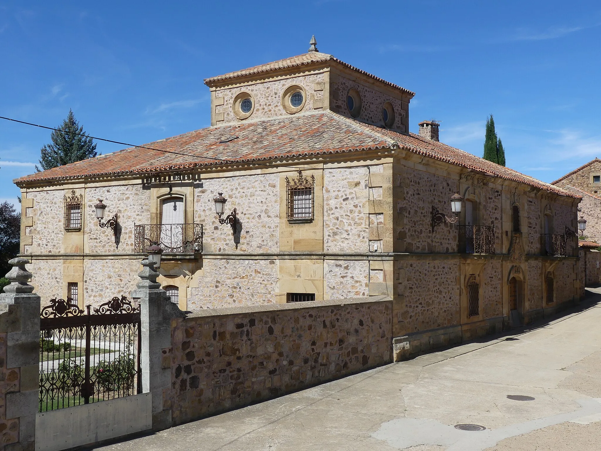 Photo showing: This is a photo of a monument indexed in the Spanish heritage register of Bienes de Interés Cultural under the reference RI-51-0009341.