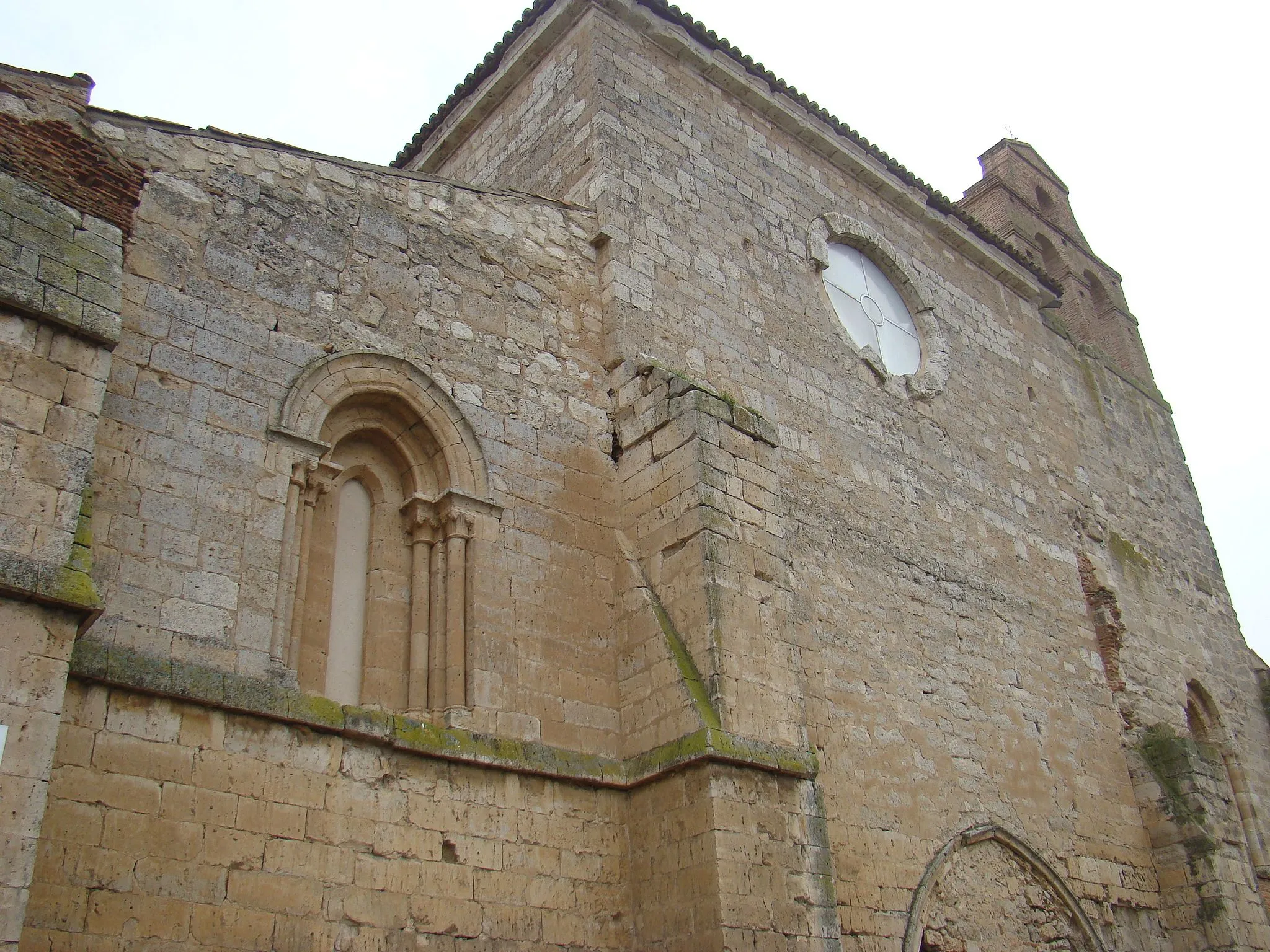 Photo showing: Monasterio de Palazuelos en la provincia de Valladolid. Fachada de poniente a los pies.