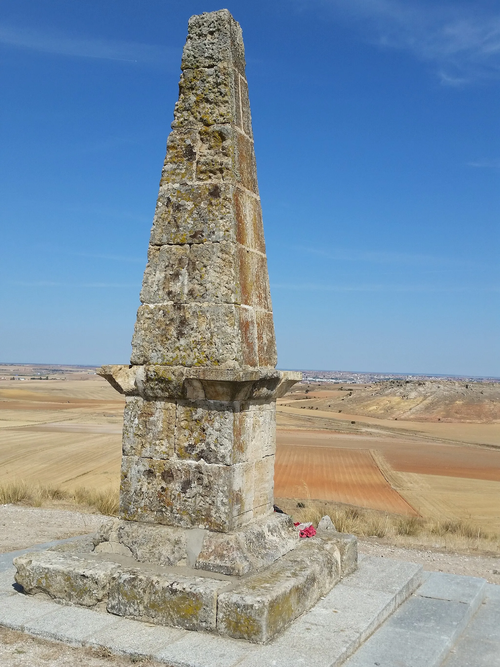 Photo showing: Arapile Battle Memorial 1812
The monument on top of this hill is for the Battle of Arapiles. The Duke of Wellington defeated from this hill Marshal Auguste Marmont's French forces on 22 July 1812 who was on the other hill