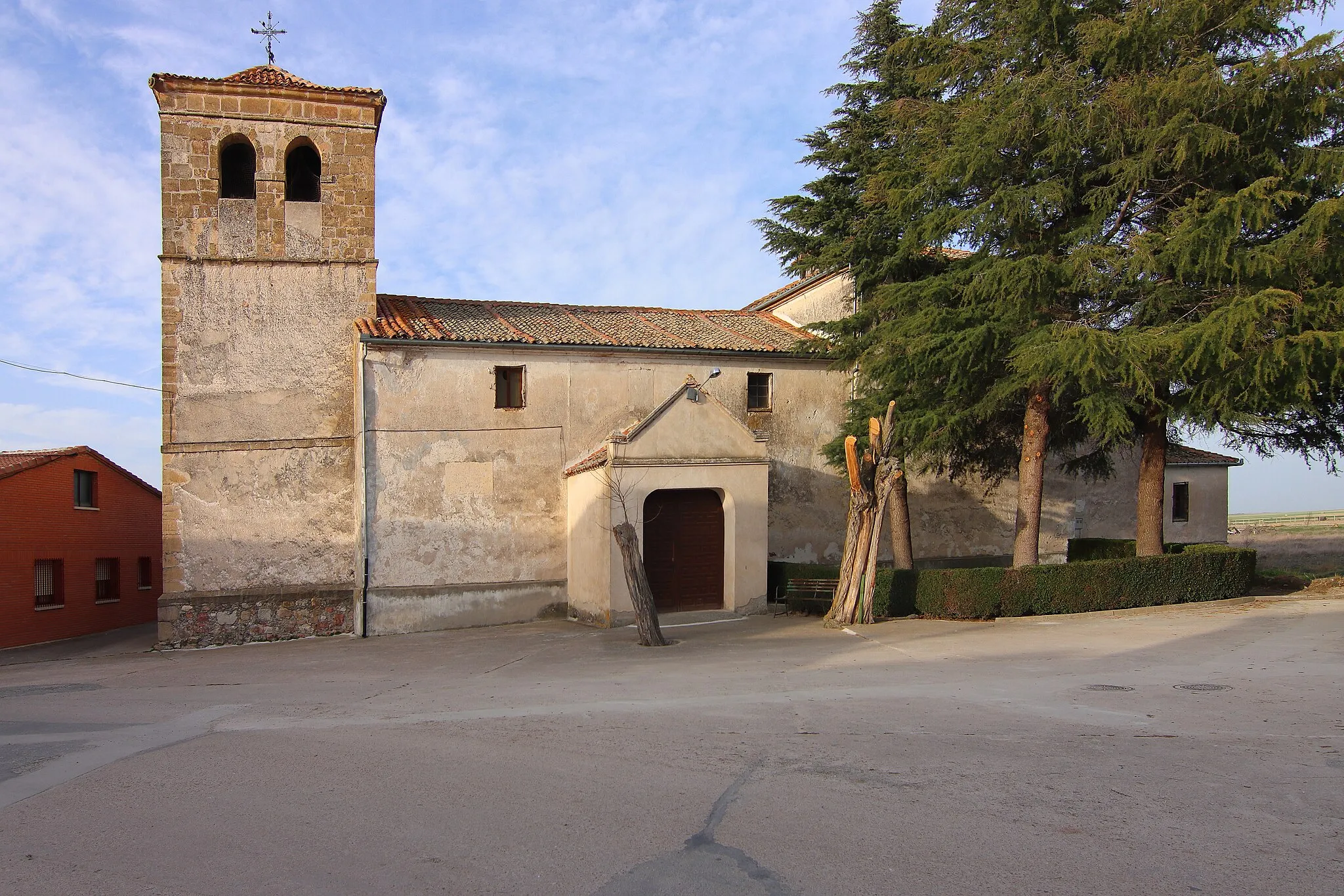 Photo showing: Iglesia de San Nicolás de Bari, Pinarnegrillo, torre y fachada principal, sur