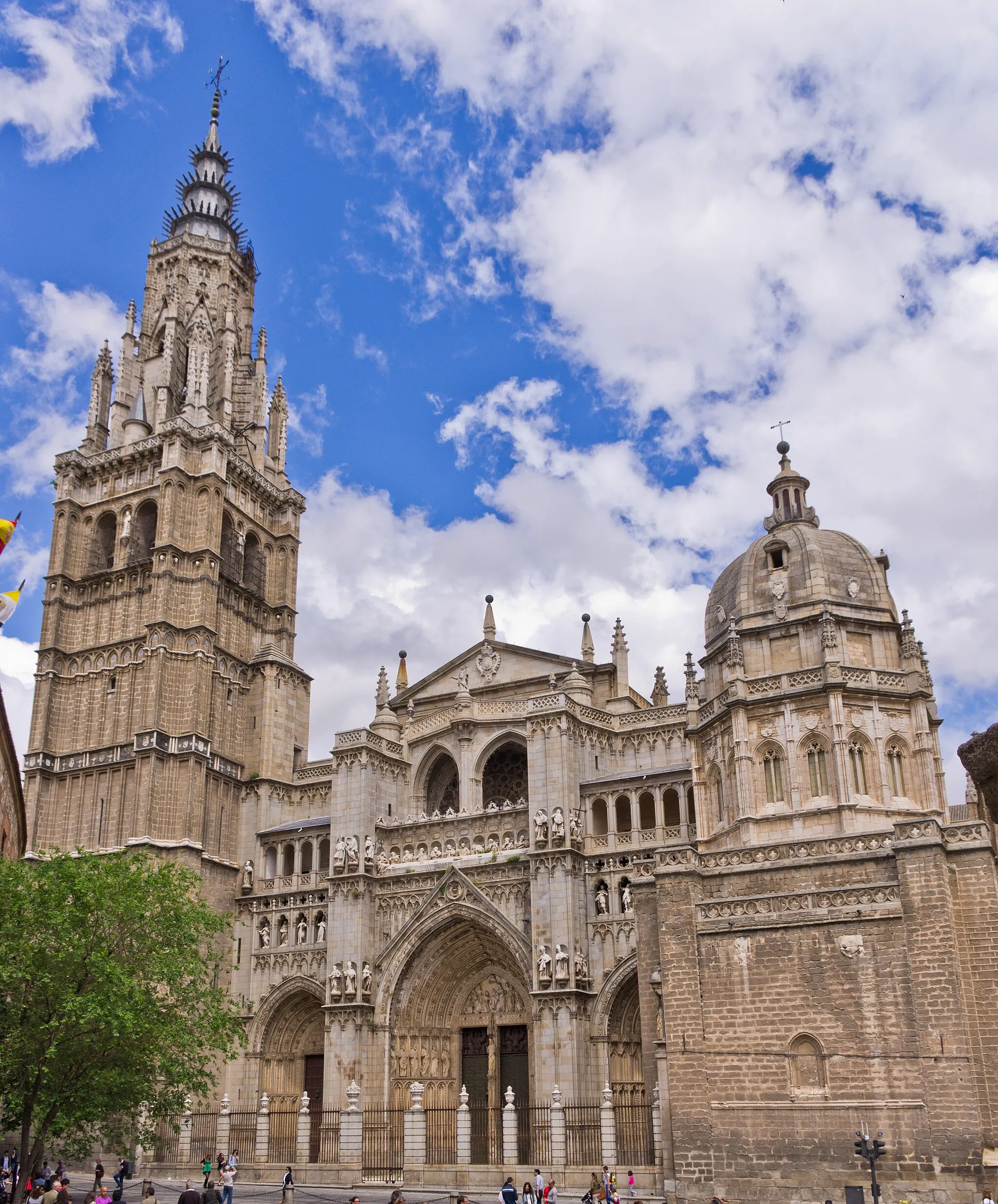 Photo showing: Exteriors of Cathedral of Toledo