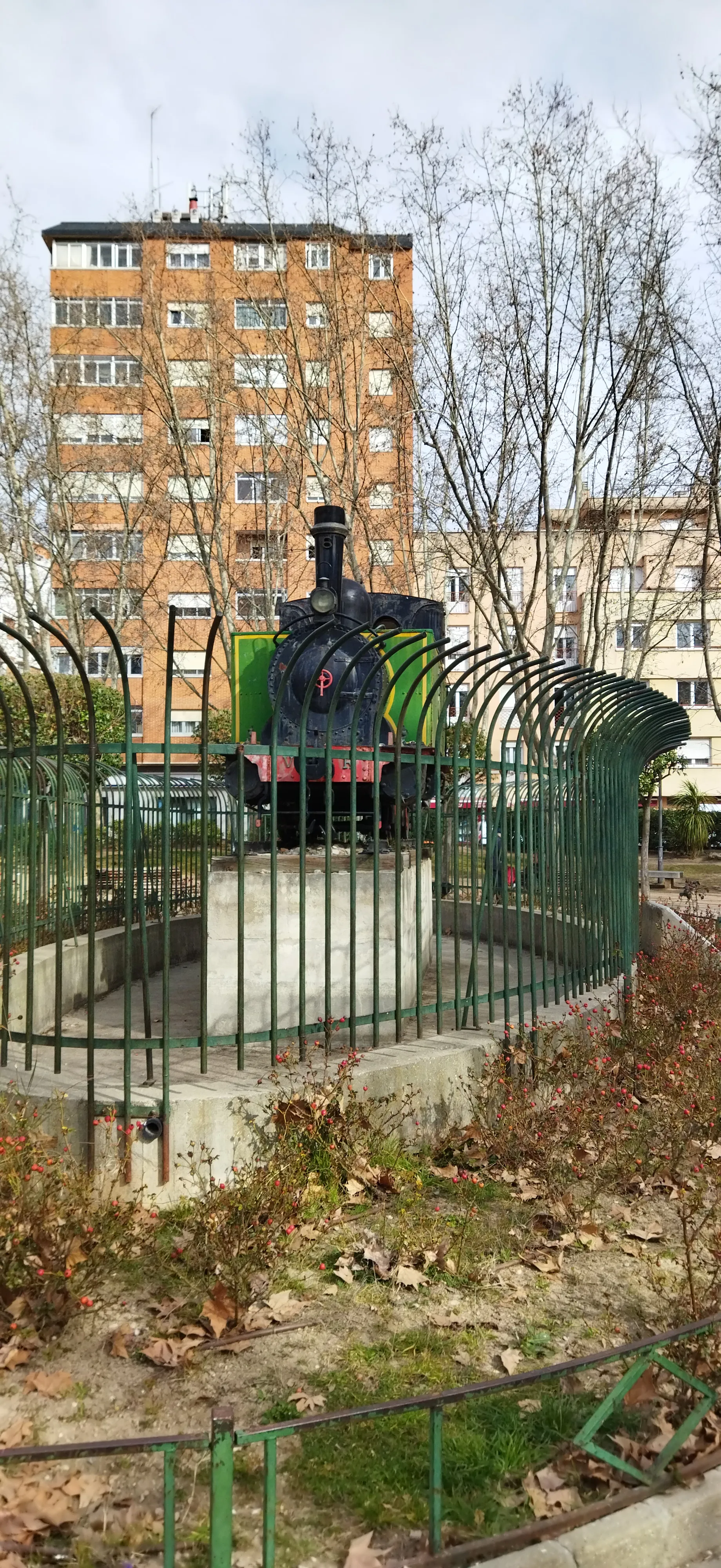 Photo showing: Plaza de San Bartolomé en Valladolid. Locomotora