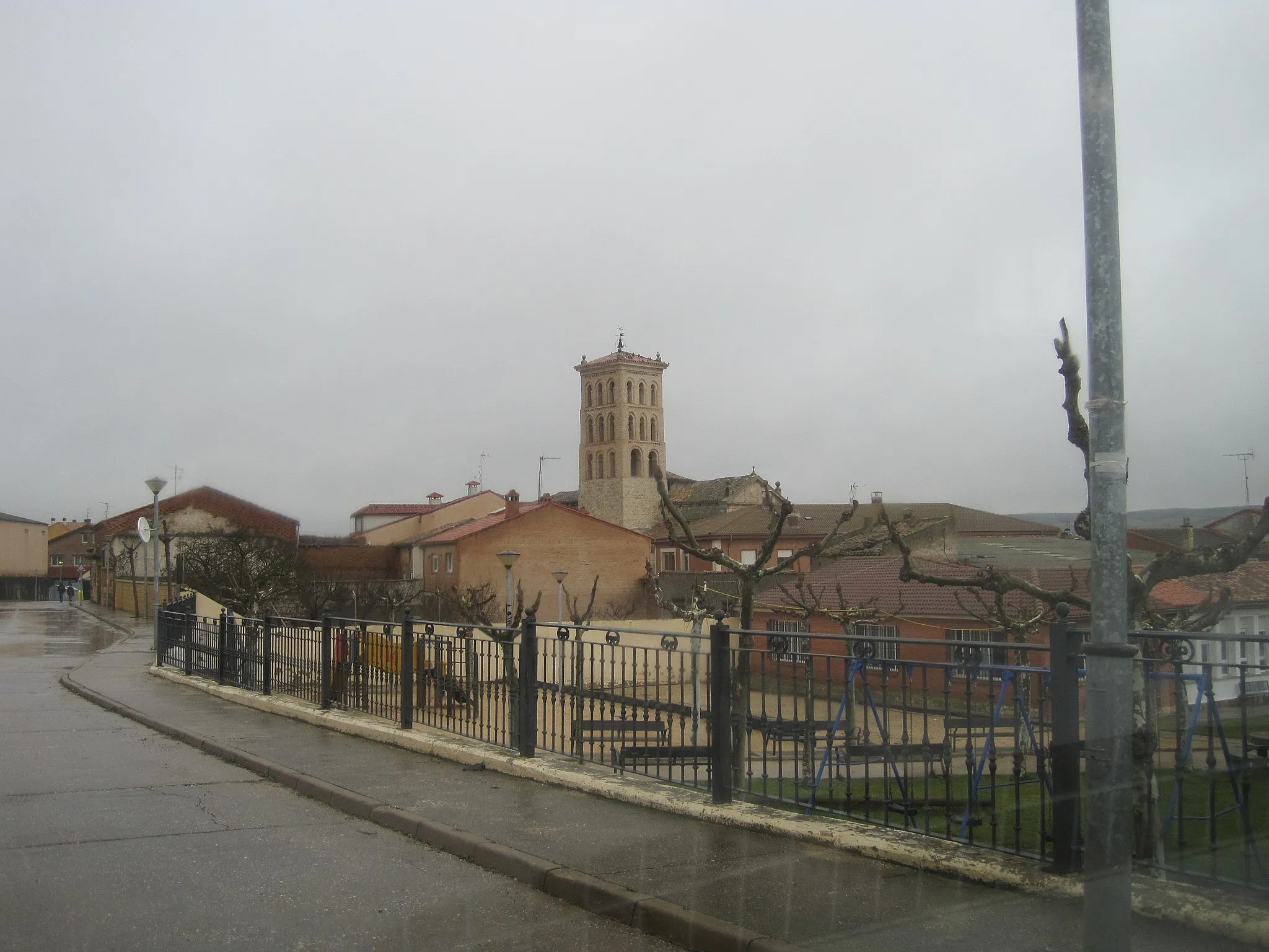 Photo showing: Foto del casco urbano de Arcos de la Llana (Burgos)