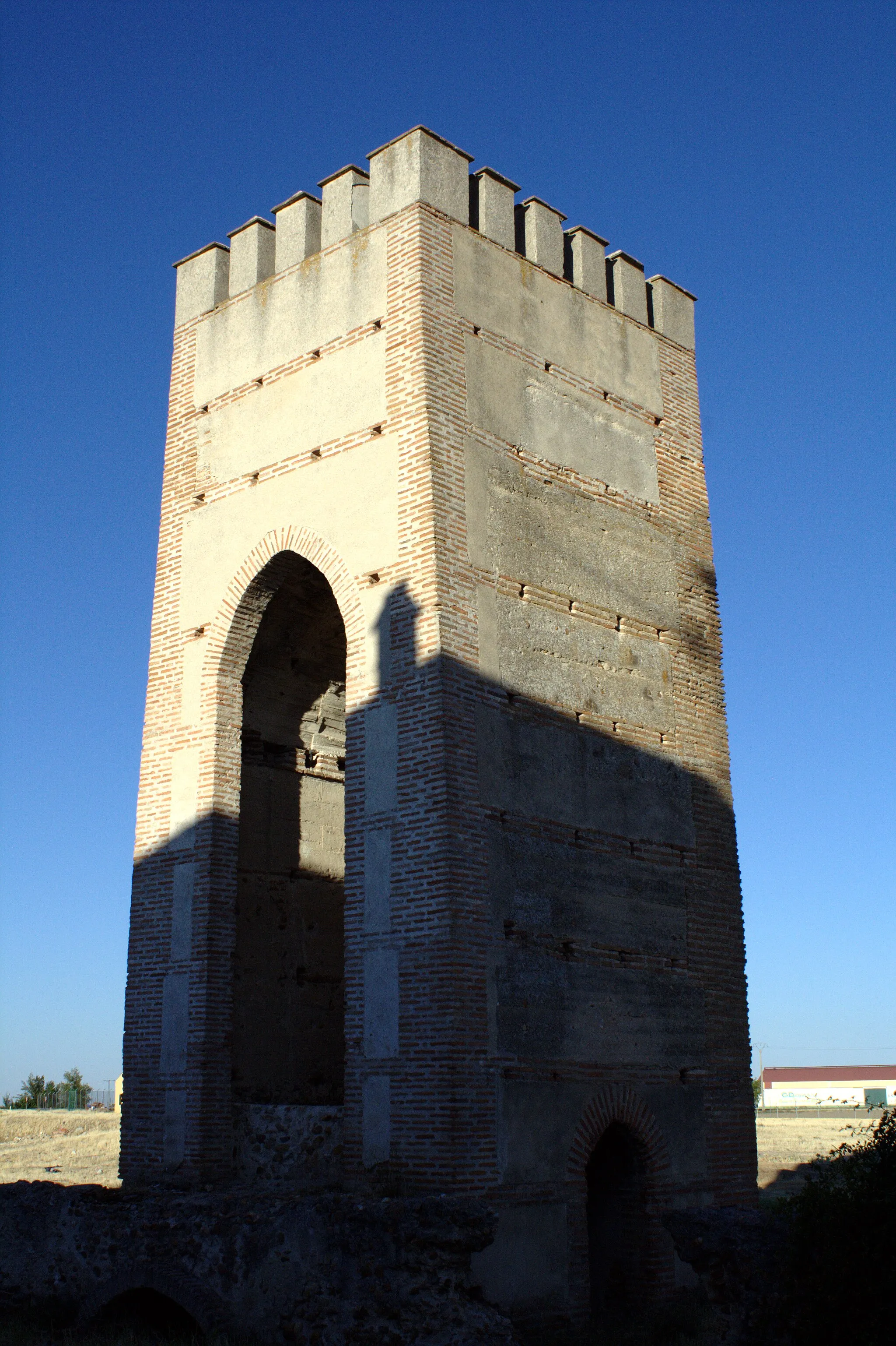 Photo showing: Torre de las murallas de Madrigal de las Altas Torres