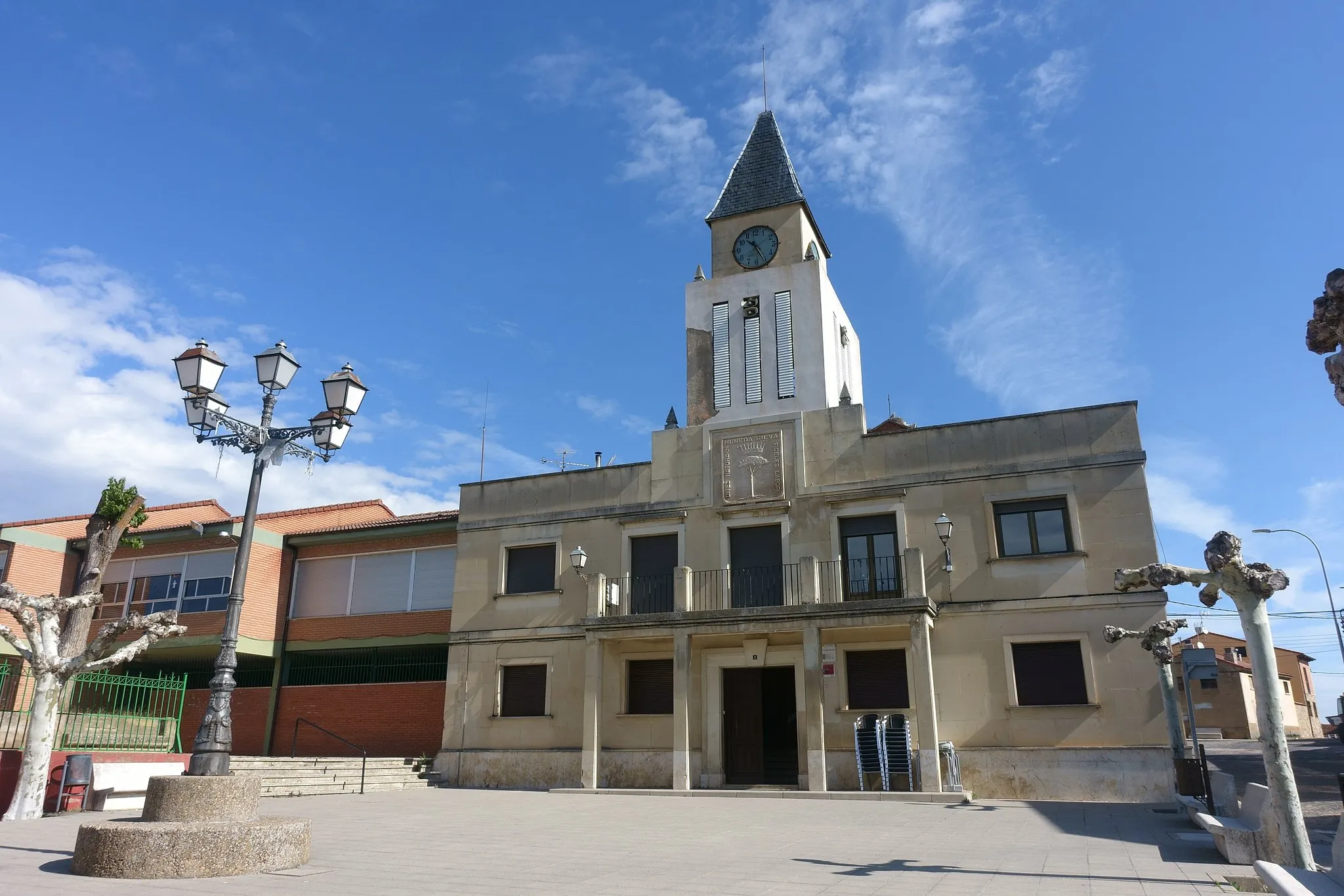 Photo showing: Casa consistorial de Tardelcuende (Soria, España).
