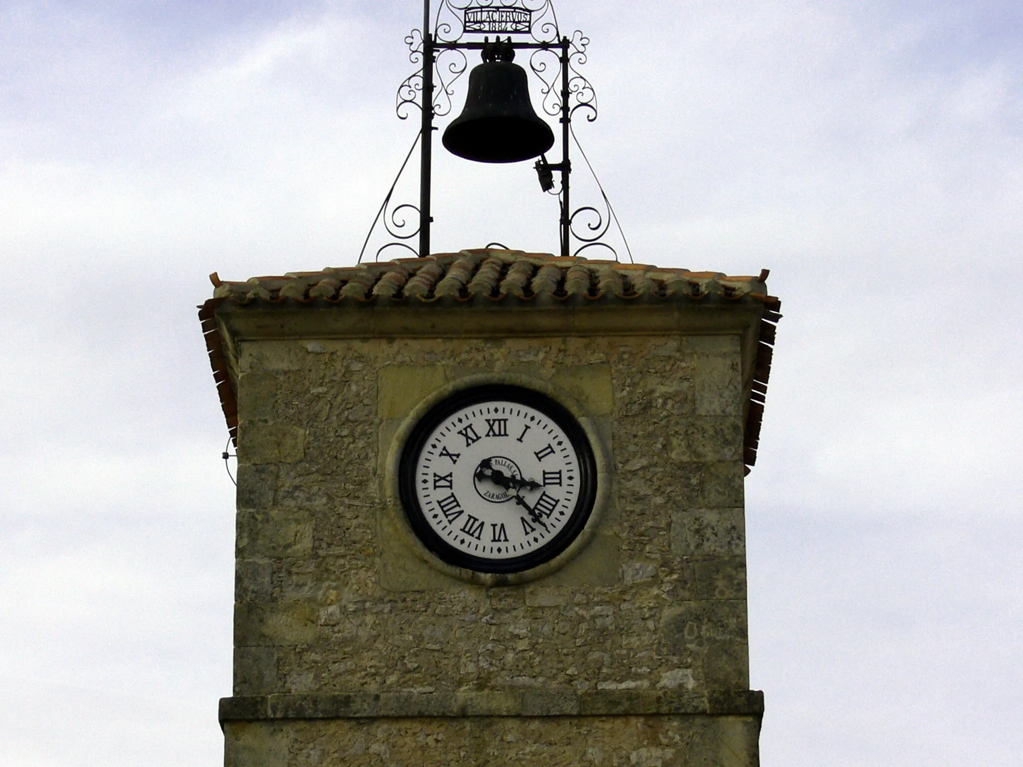 Photo showing: VILLACIERVOS. Detalle de la Torre del Reloj.