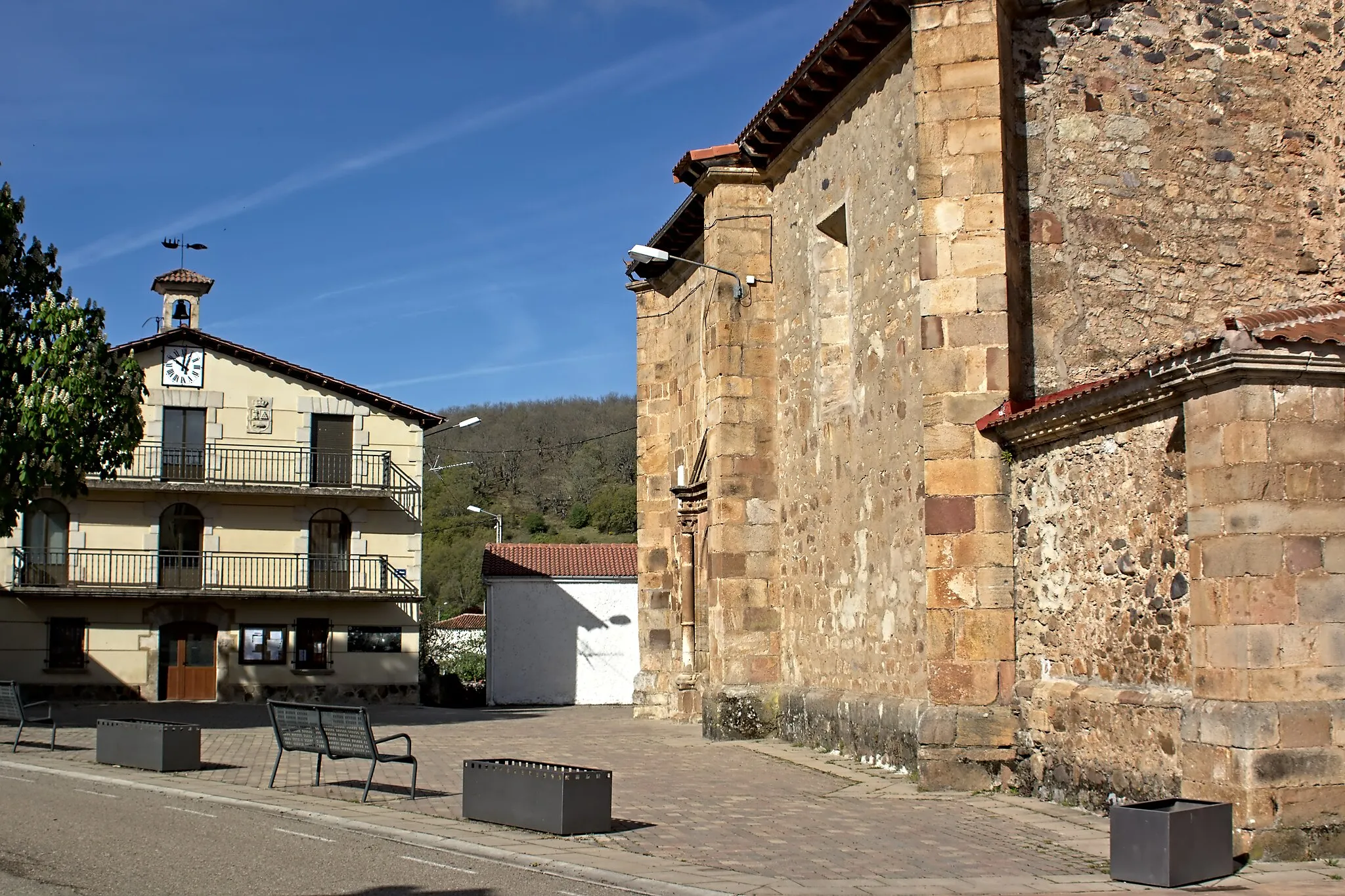 Photo showing: Barbadillo del Pez - Plaza