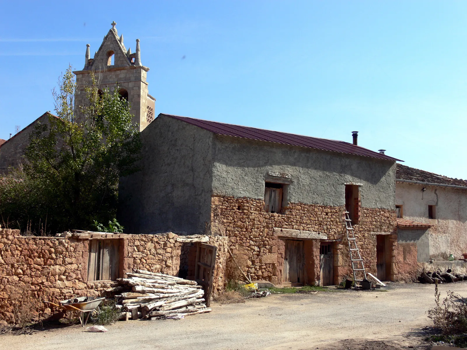 Photo showing: ALDEA DE SAN ESTEBAN. Arquitectura local.