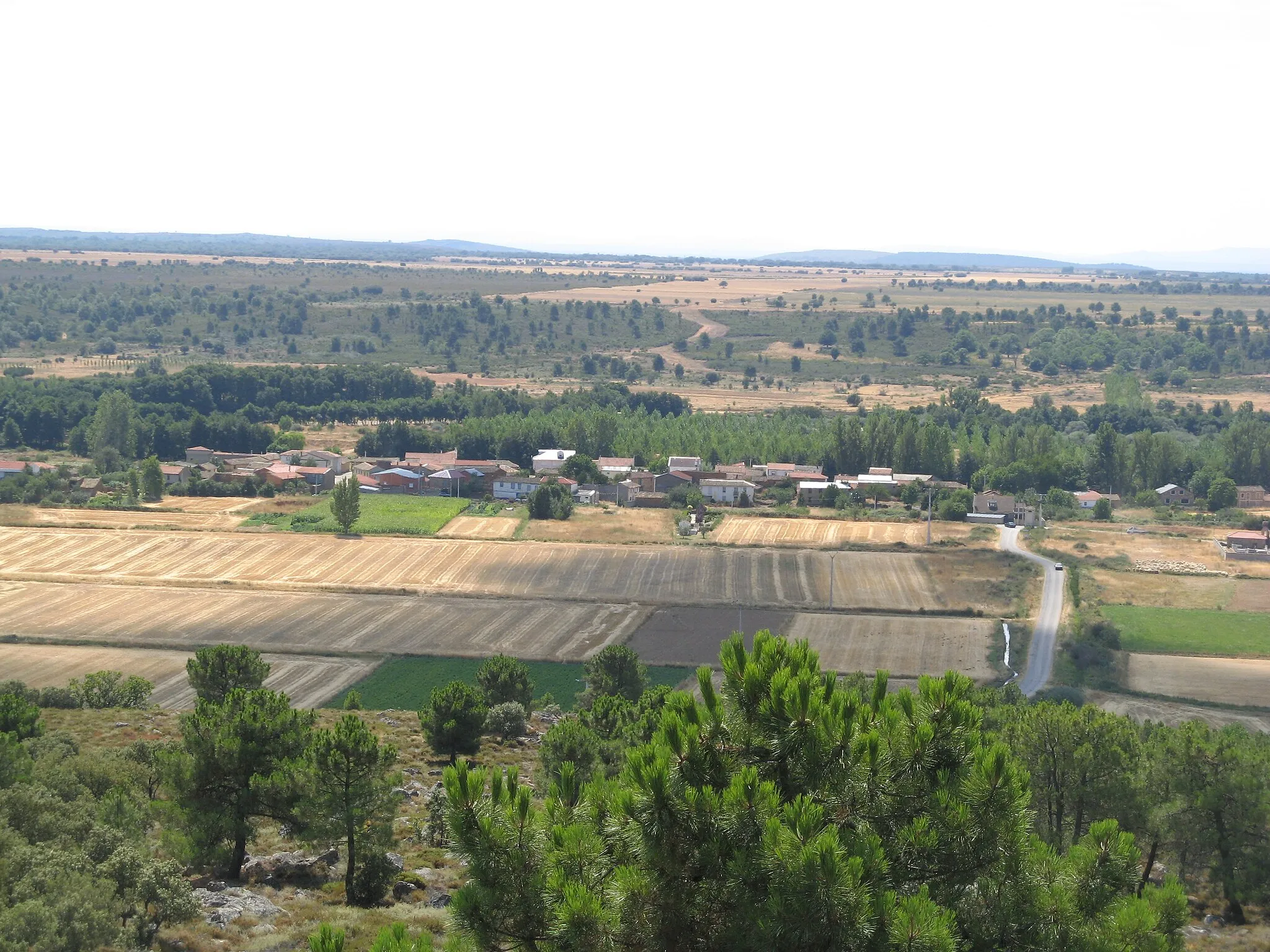 Photo showing: Imagen de Pobladura de Yuso vista desde Castrión, en la provincia de León, España