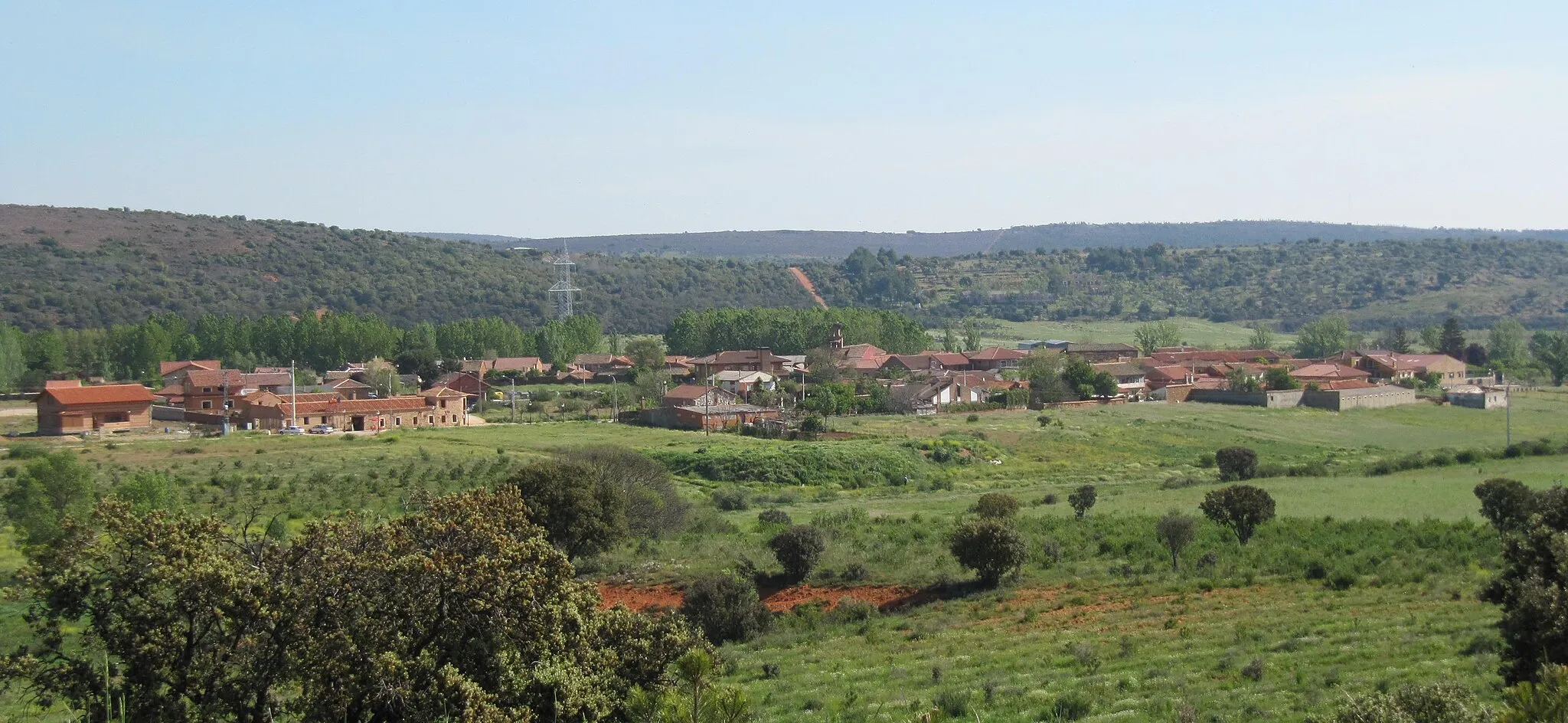 Photo showing: Vista general de Murias de Rechivaldo (León, España).