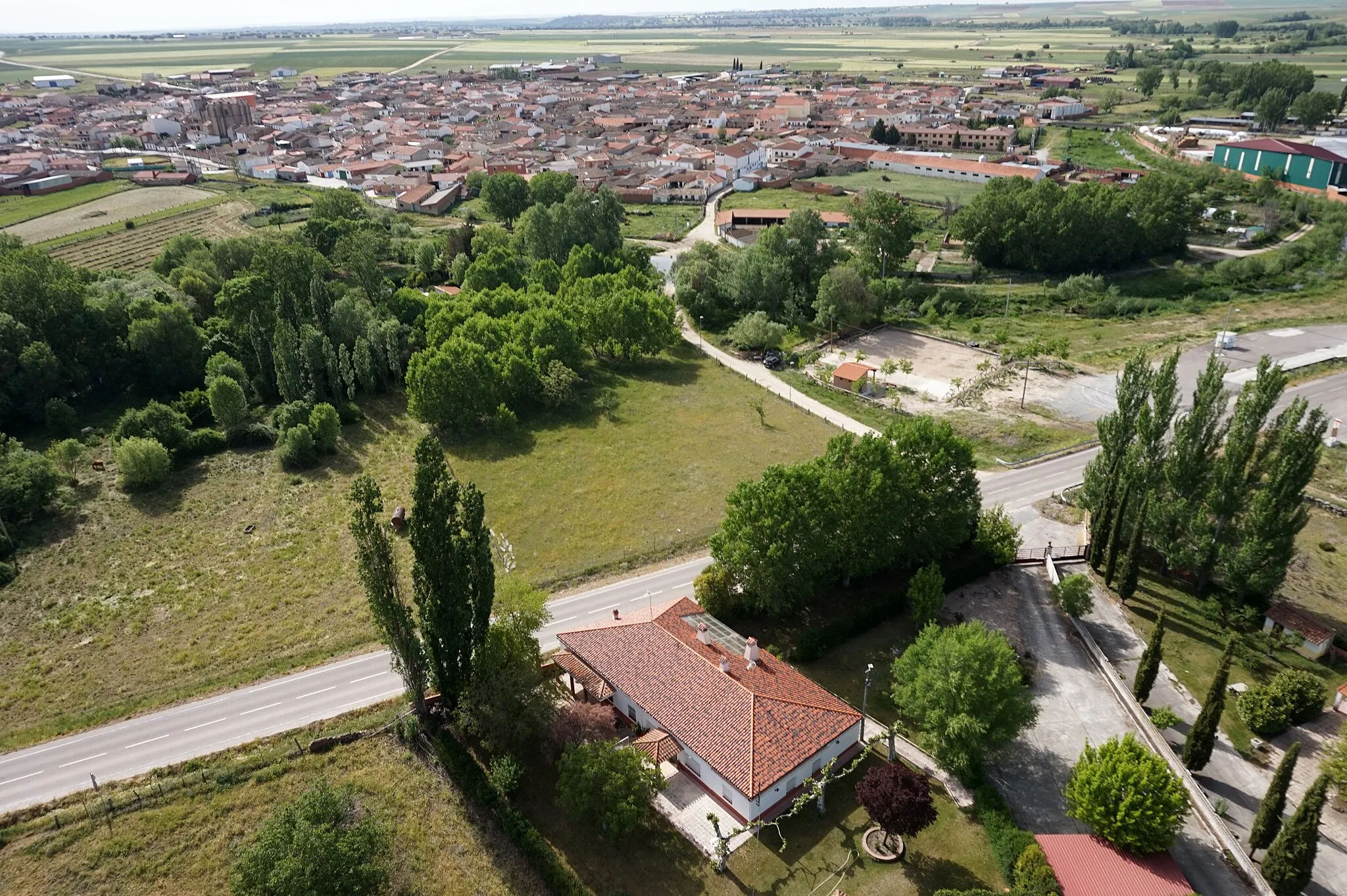 Photo showing: Aerial view of Alaraz (Salamanca, Spain). Photo taken by Smart Drone with a drone.