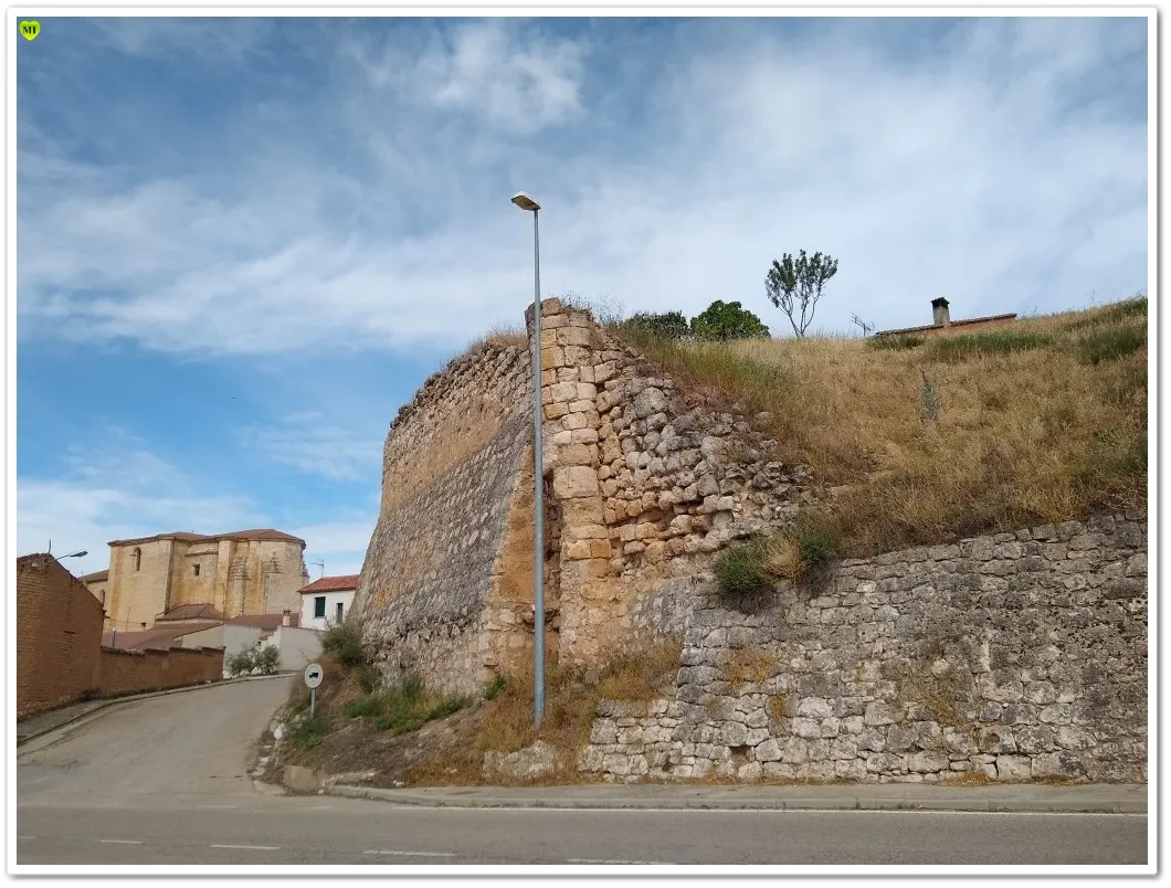 Photo showing: Restos de la muralla (Castrillo de Don Juan)