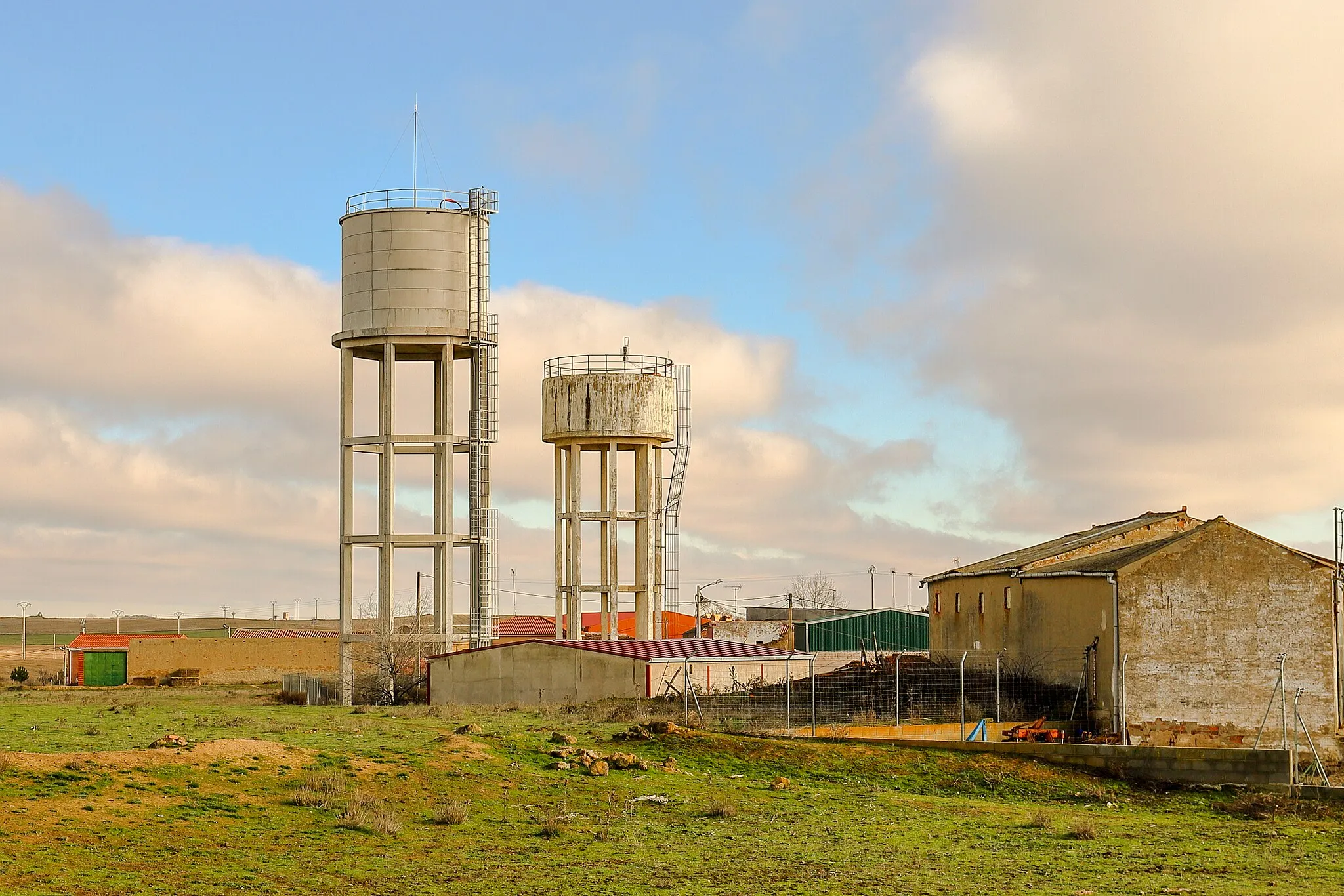 Photo showing: Fuentes de Ropel es un municipio de la comarca Benavente y Los Valles, provincia de Zamora.