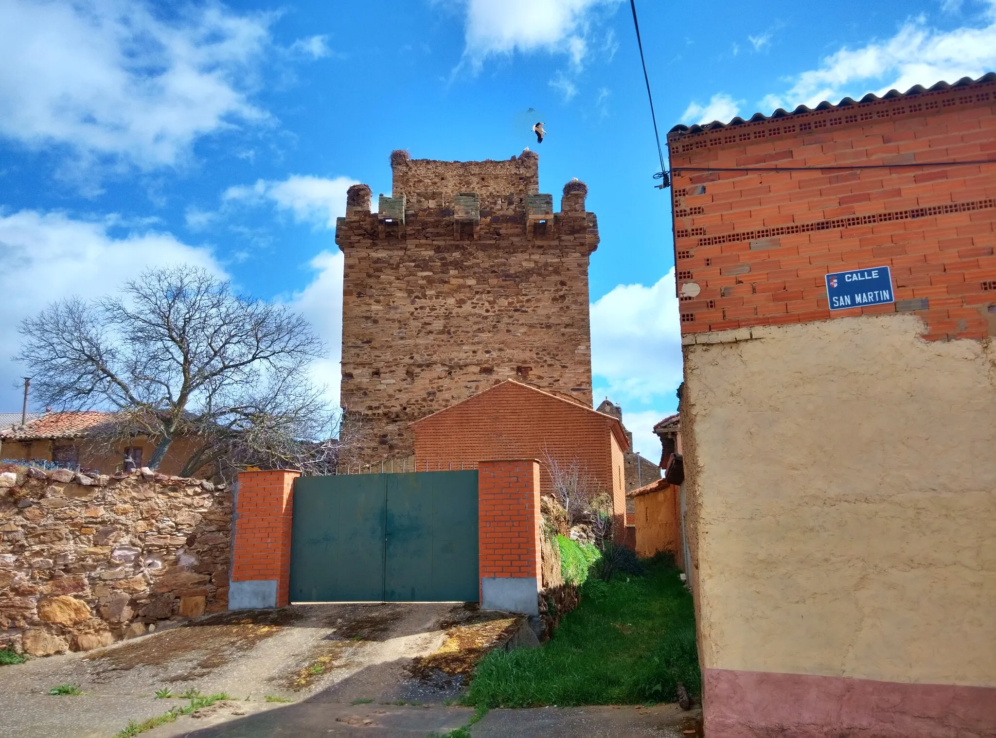 Photo showing: Torre del castillo de Quintana del Marco (León, España).