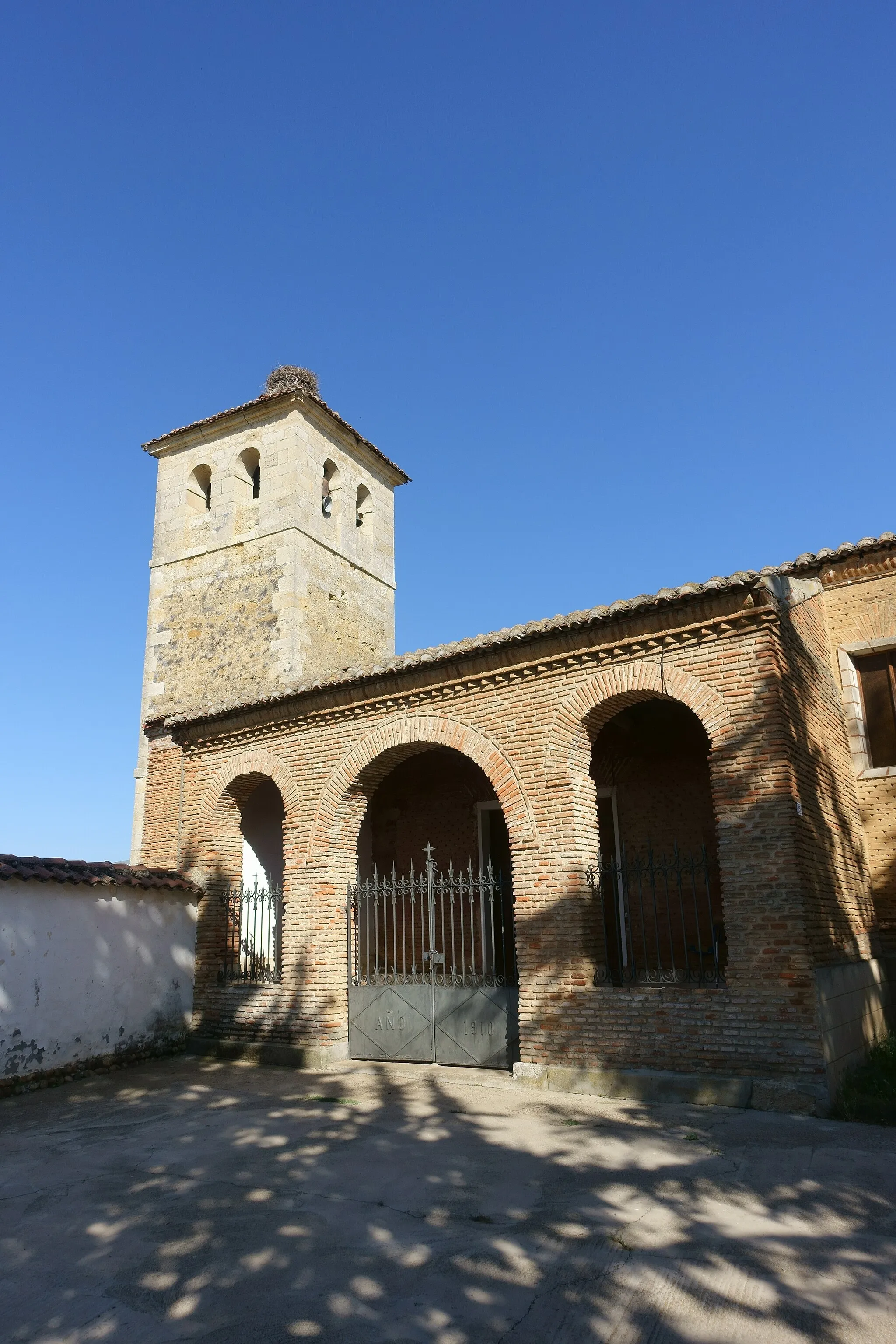 Photo showing: Iglesia de Nuestra Señora de la Asunción, en Villaturde (Palencia, España).