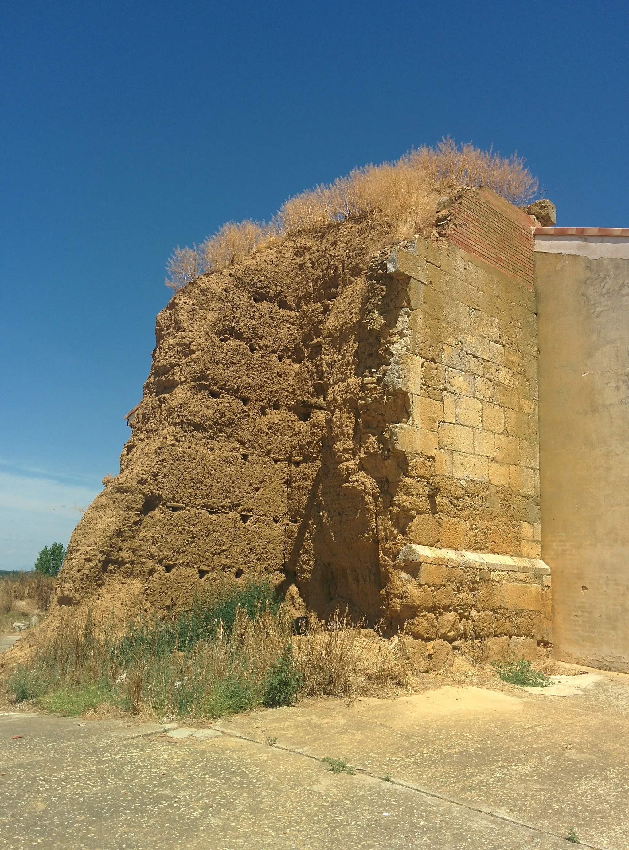 Photo showing: Iglesia de Nuestra Señora de las Nieves, en Villamuera de la Cueza (Palencia, España).