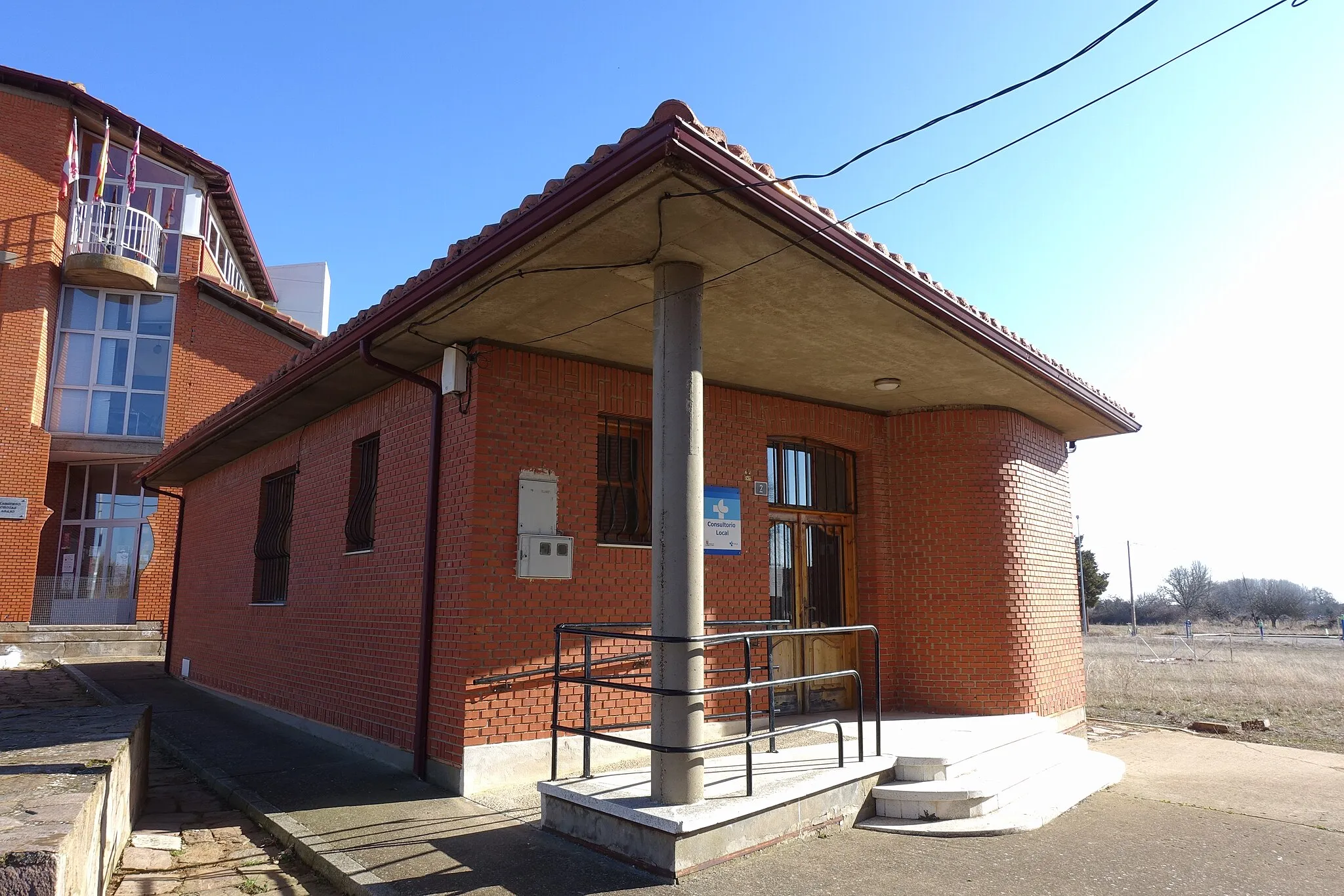 Photo showing: Consultorio médico en Chozas de Abajo (León, España).