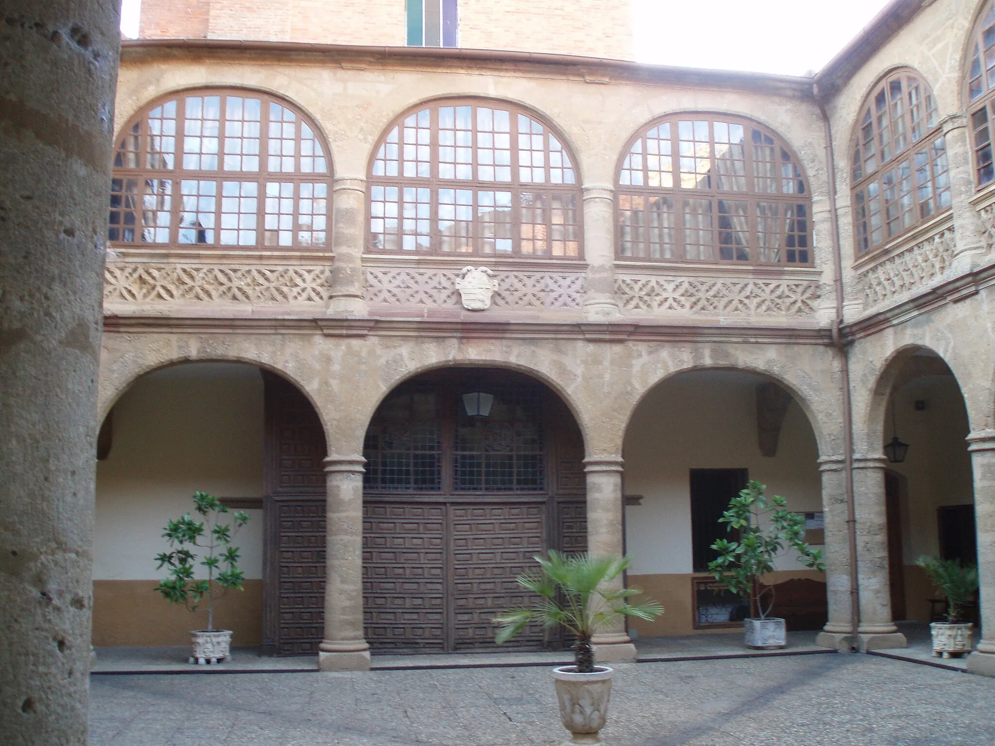 Photo showing: Edificio de la ciudad de Benavente, en la provincia de Zamora. (España).