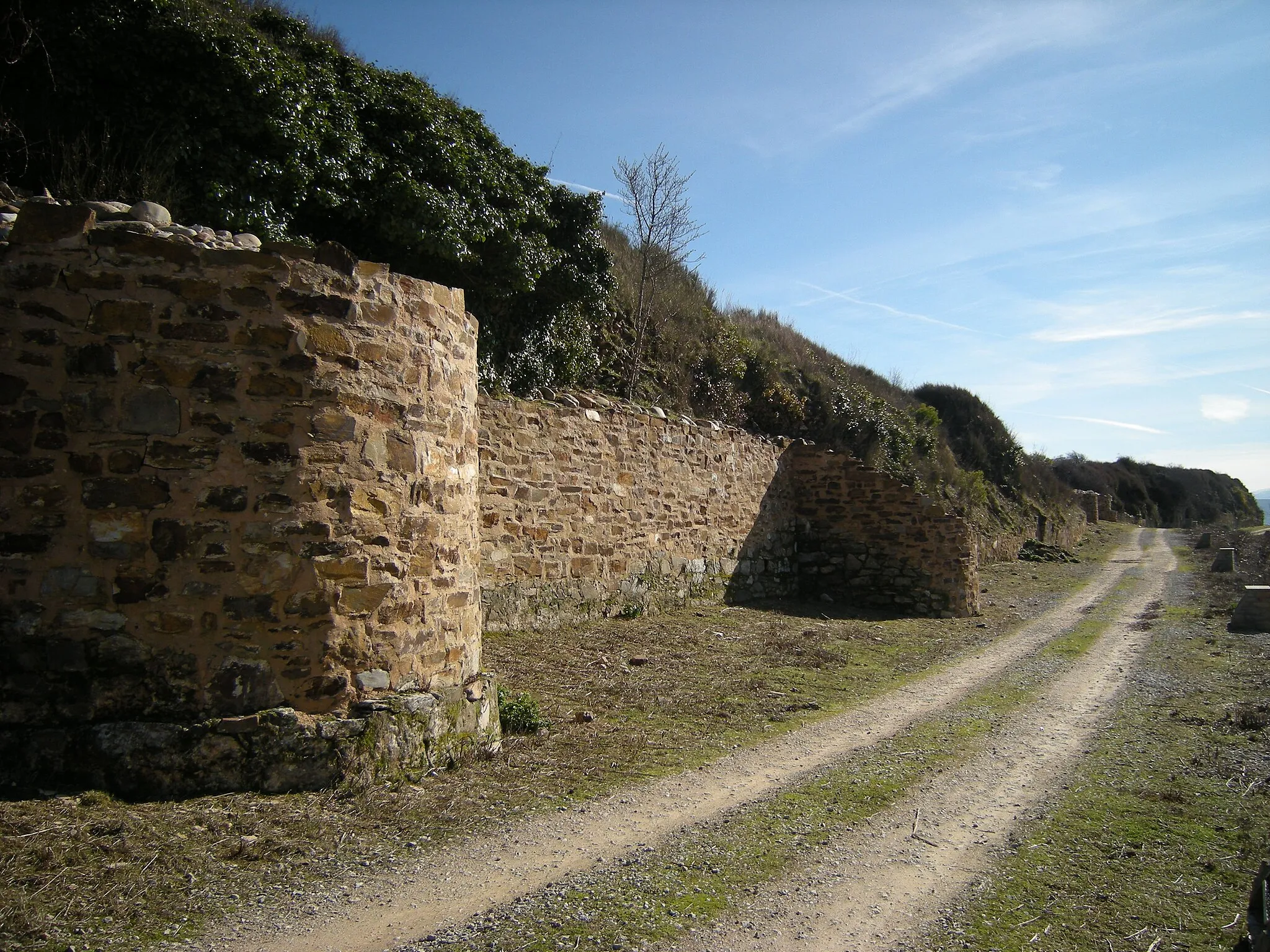 Photo showing: Murallas del lado noroeste.