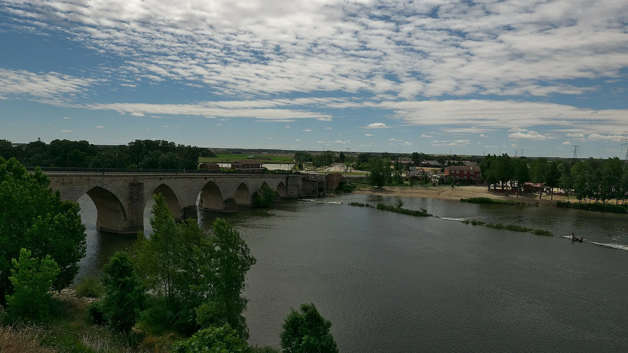 Photo showing: El río Duero a su paso por Tordesillas.