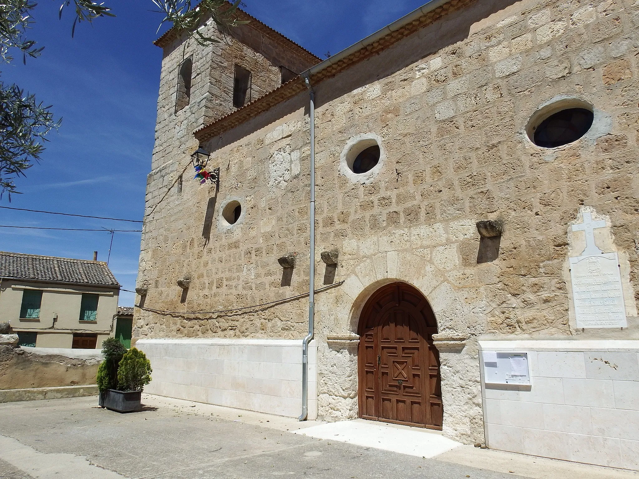 Photo showing: Iglesia de Berlangas de Roa