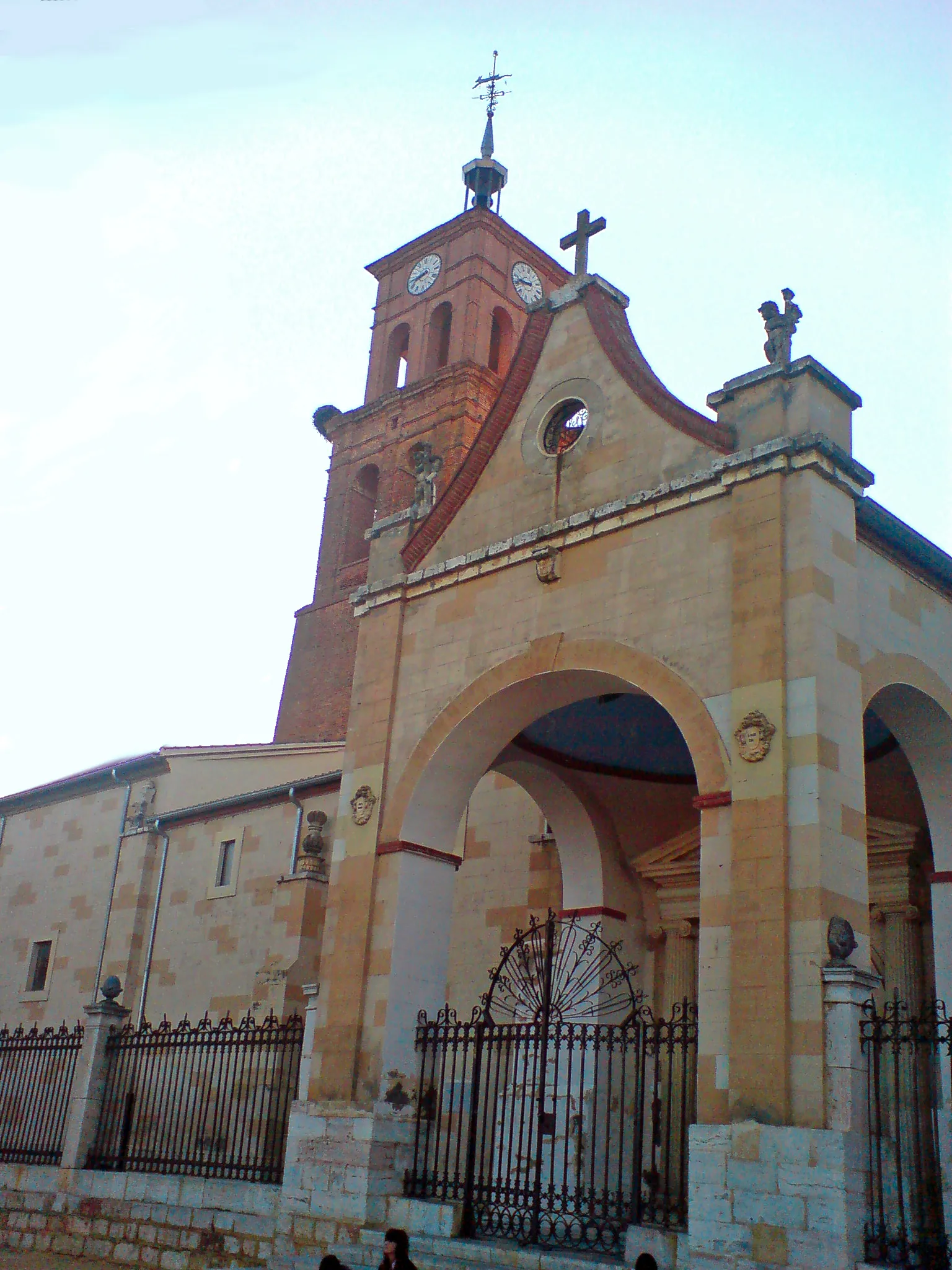 Photo showing: Iglesia de Villamañán.