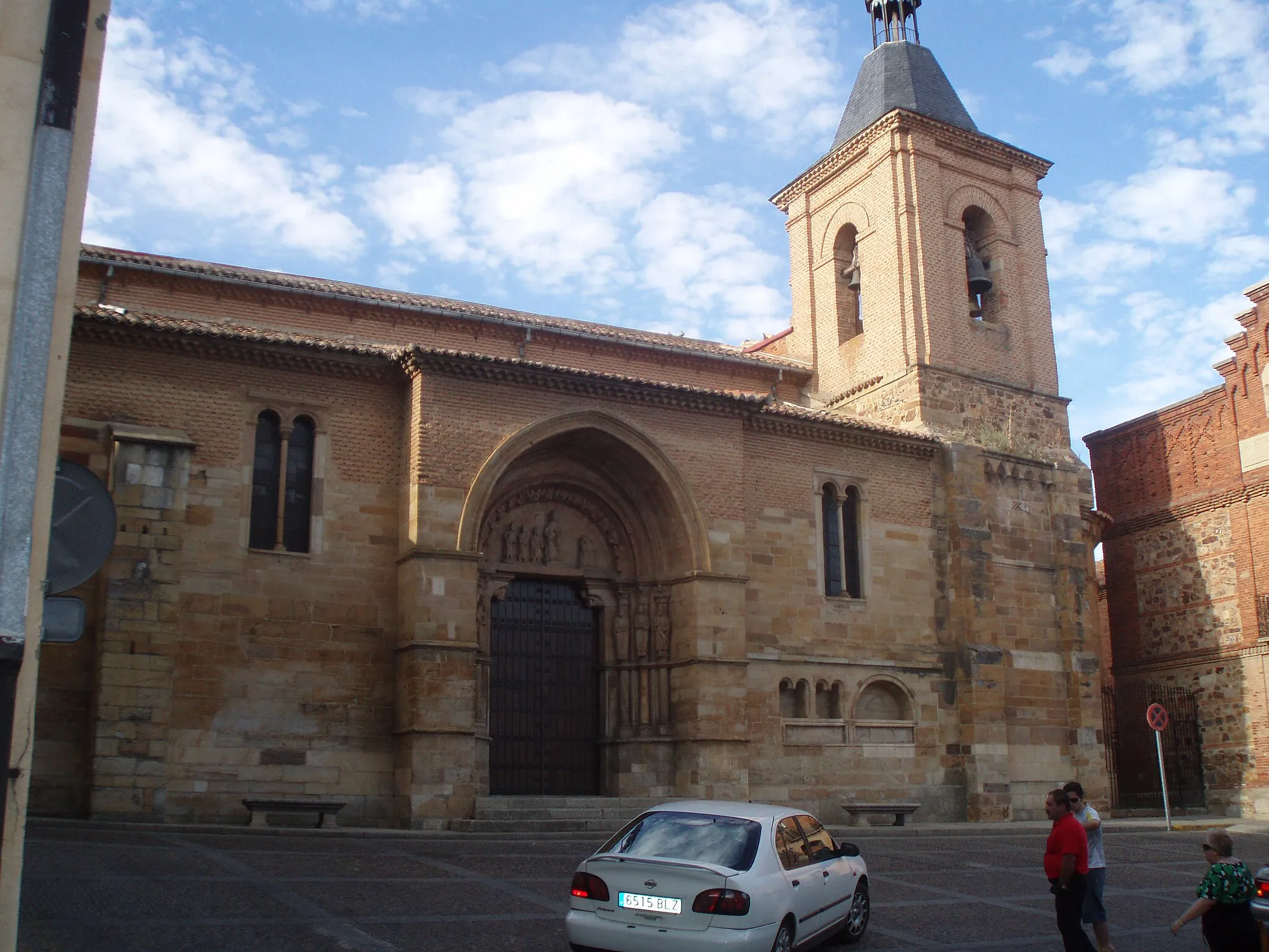 Photo showing: Church of San Juan del Mercado in Benavente.