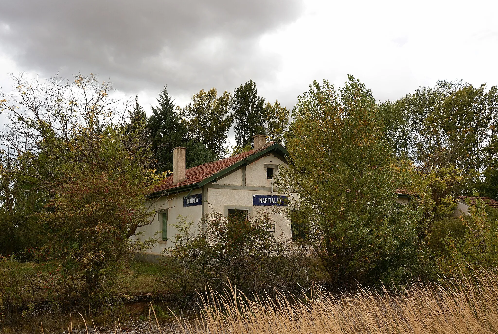 Photo showing: Antigua estación de Martialay, perteneciente al ferrocarril Santander-Mediterráneo.
