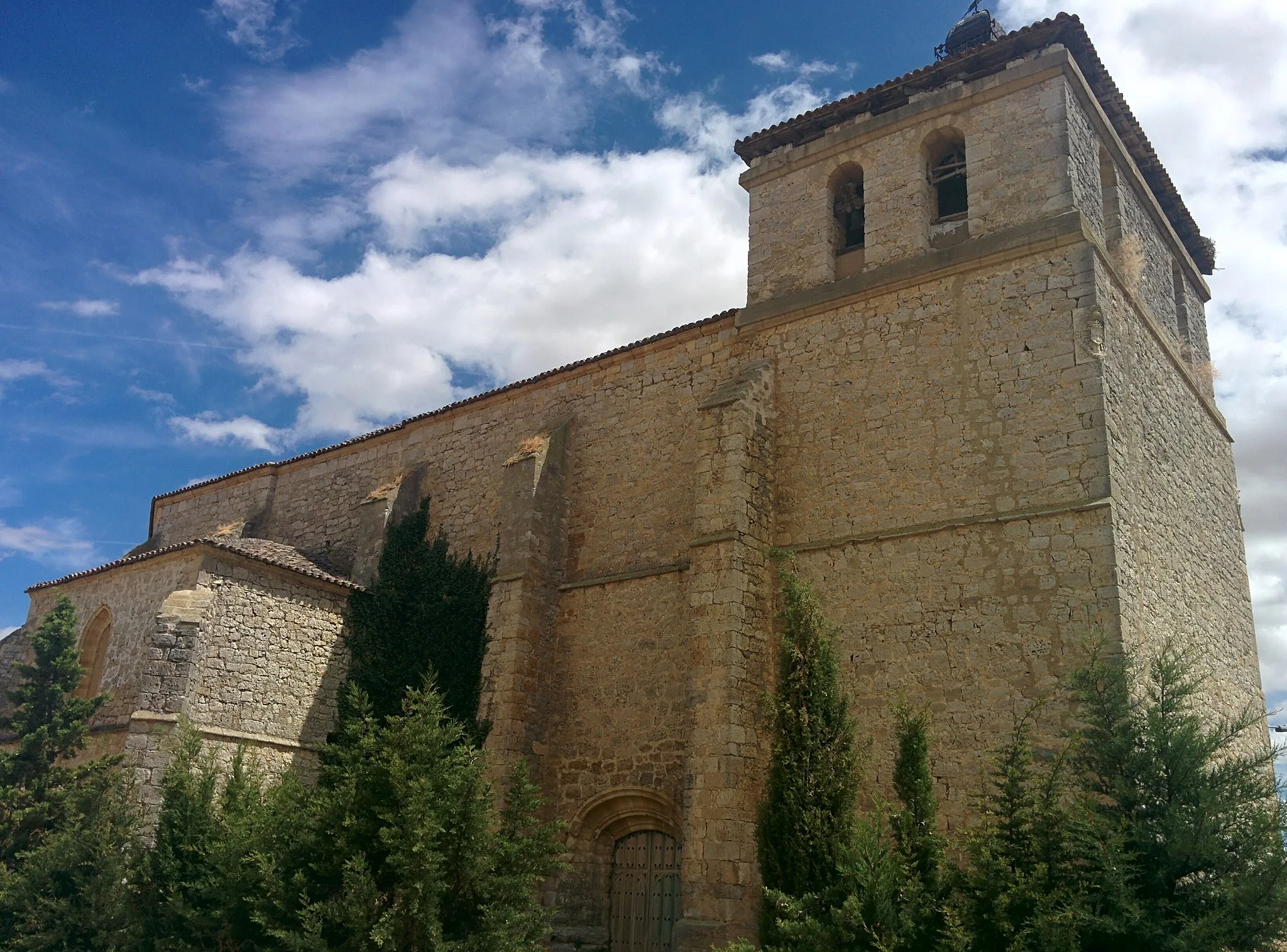 Photo showing: Iglesia de San Miguel, en Requena de Campos (Palencia, España).