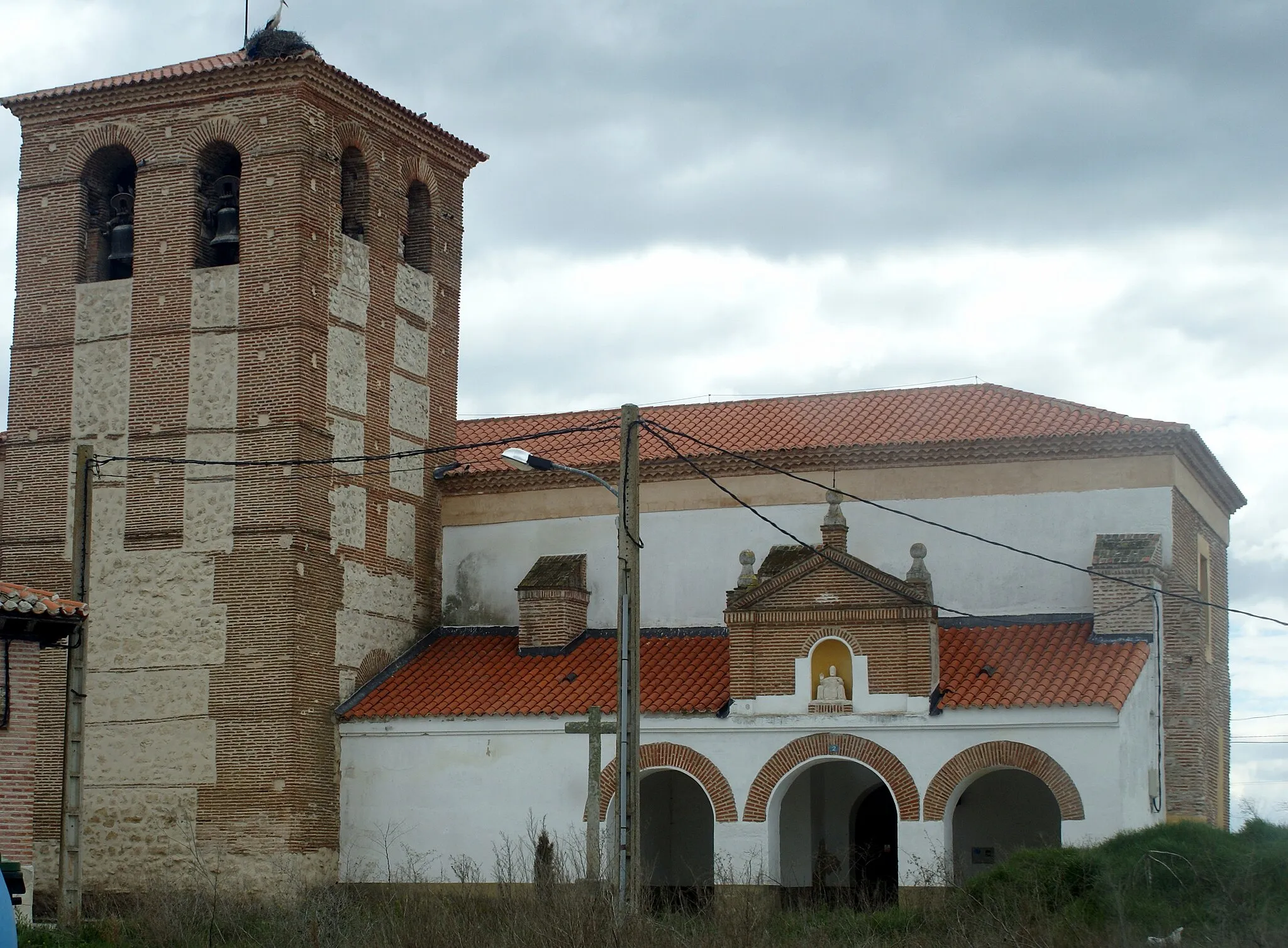 Photo showing: Church of St. Peter in Aguasal, Valladolid, Spain.