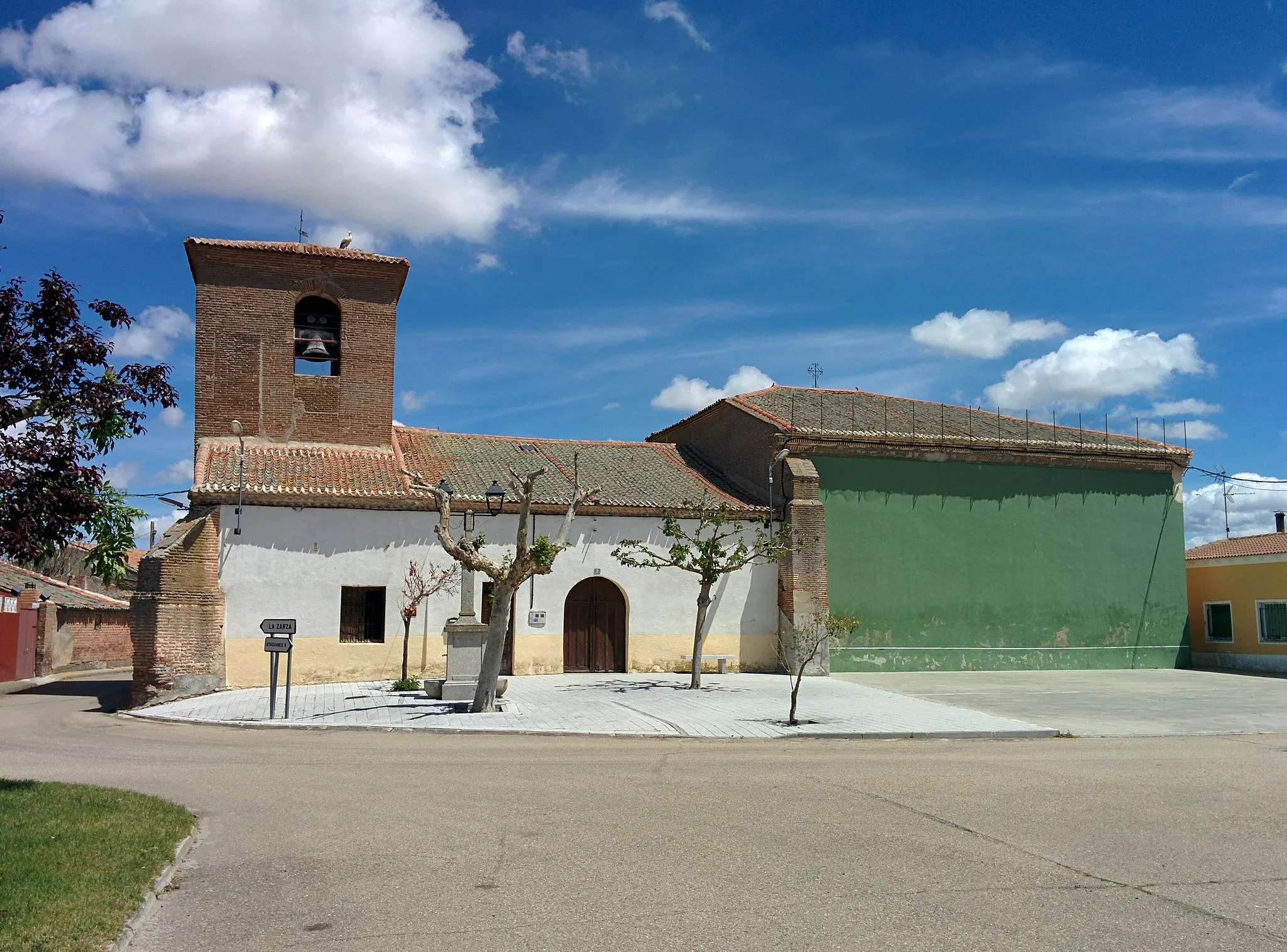 Photo showing: Iglesia de San Miguel Arcángel, en Ramiro (Valladolid, España).