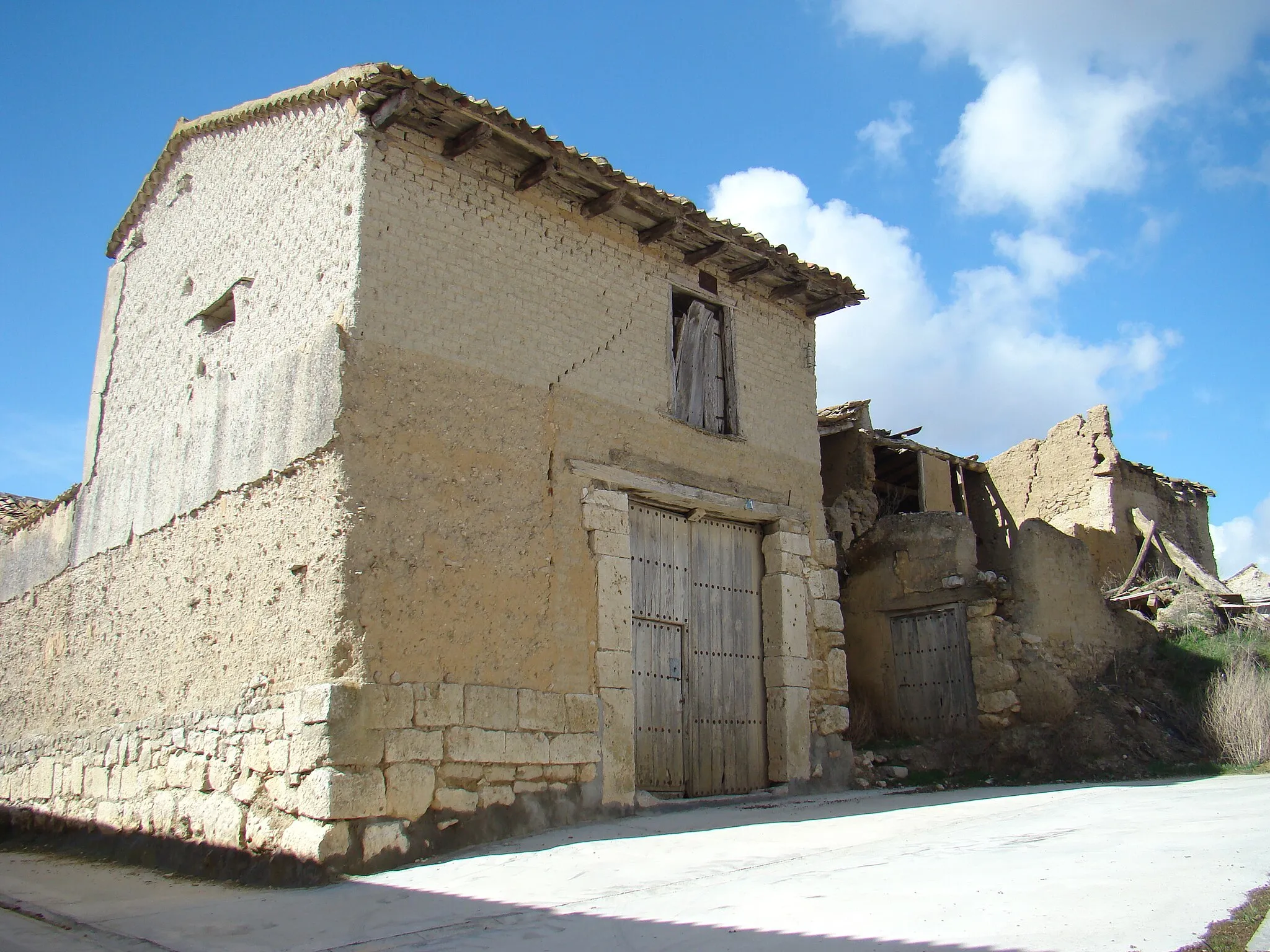 Photo showing: Bercero, provincia de Valladolid en España. Arquitectura popular de adobe.