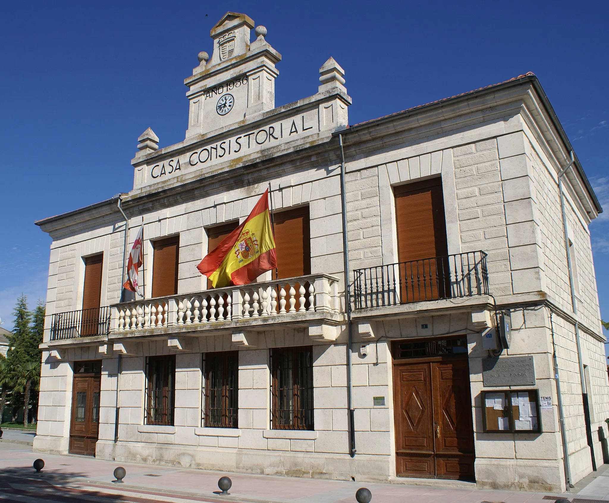 Photo showing: Casa Consistorial de Campaspero, Valladolid.