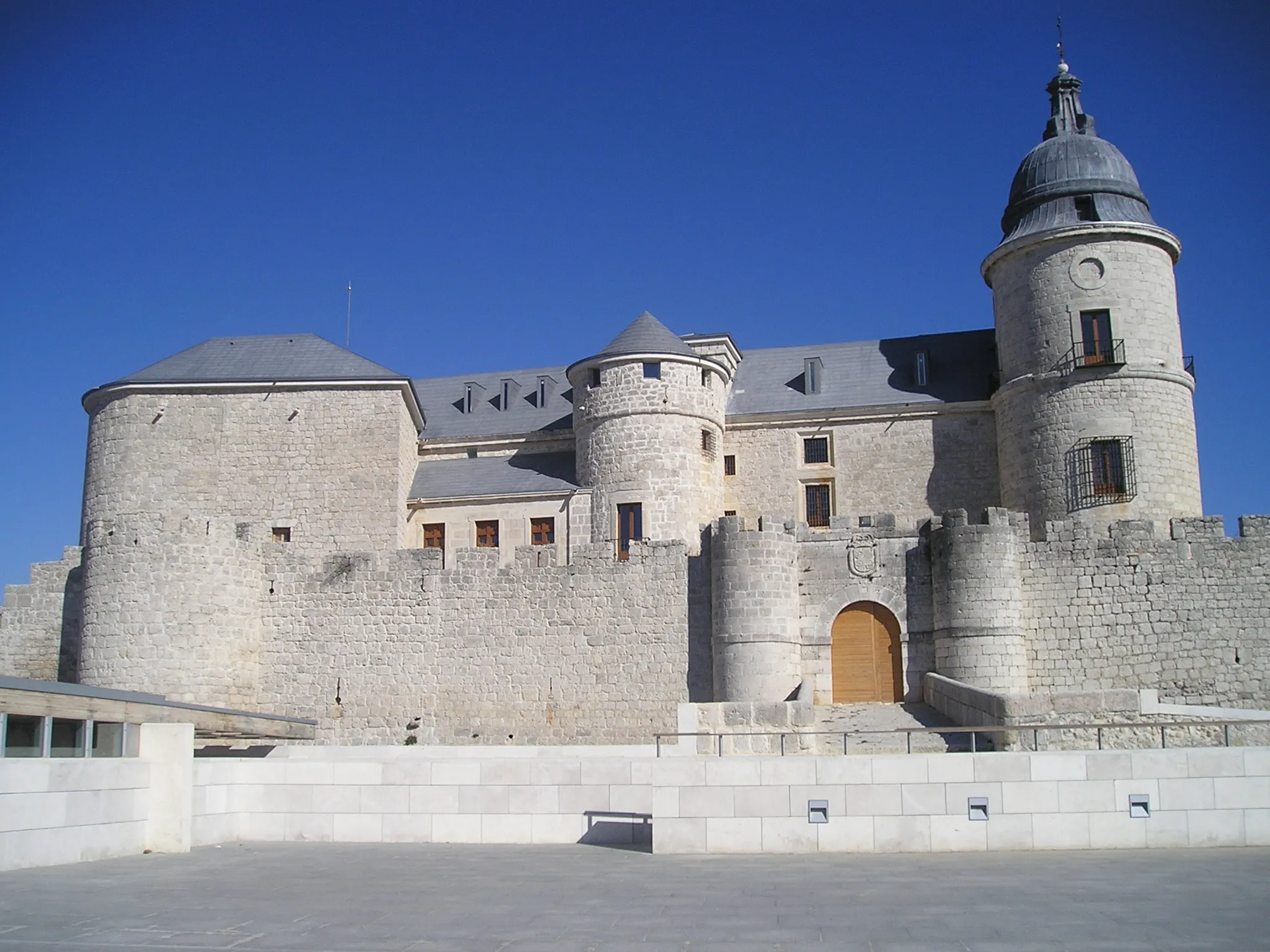 Photo showing: Castillo de Simancas, Valladolid, sede del Archivo General de Simancas.