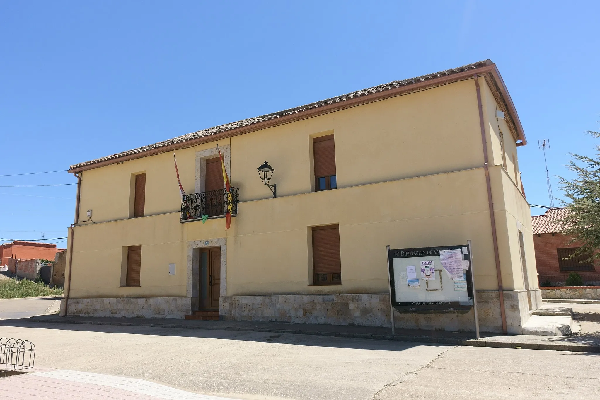 Photo showing: Casa consistorial de Castroponce (Valladolid, España).