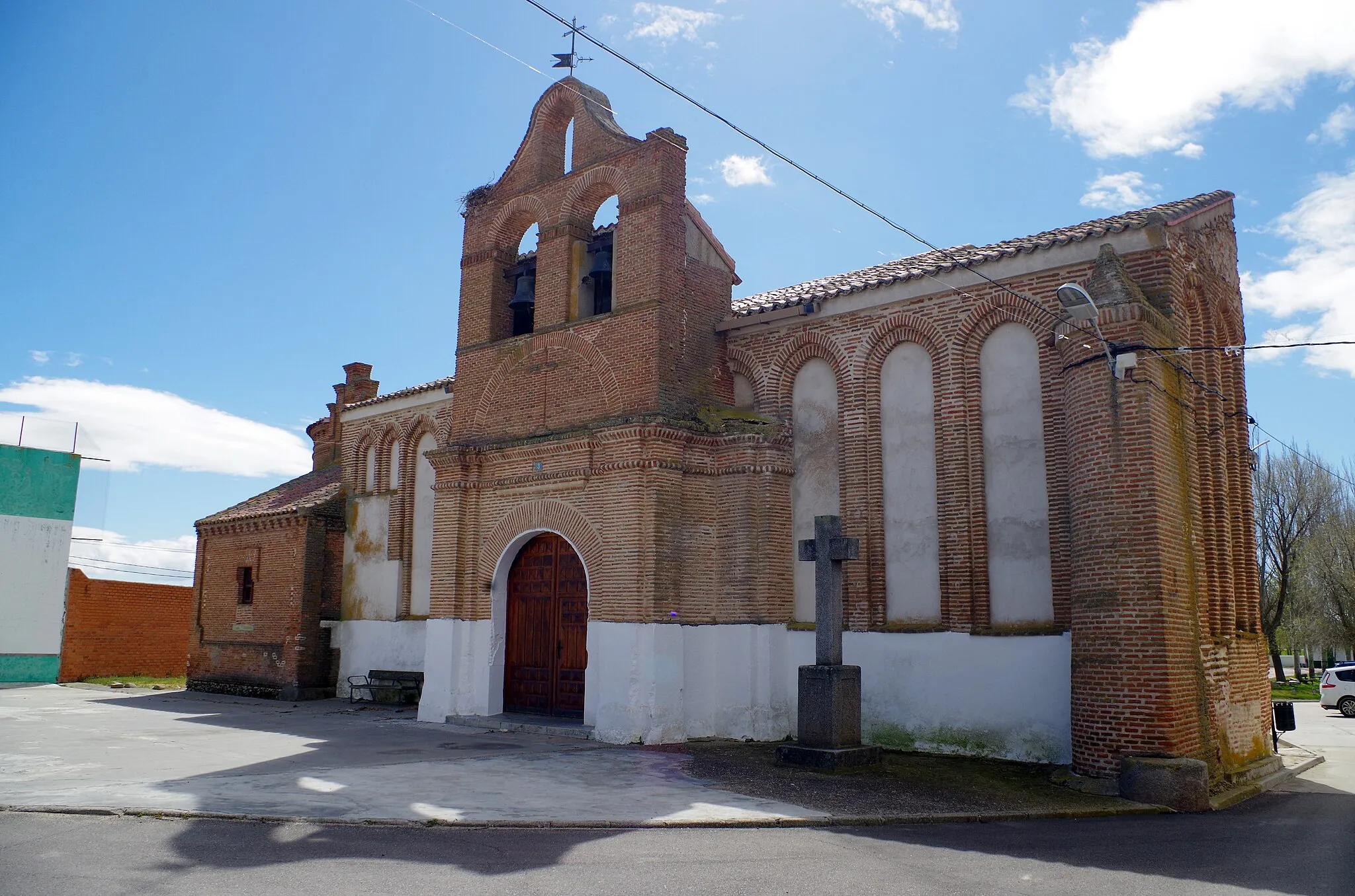 Photo showing: Parish church of Beheading of Saint John the Baptist in Cervillego de la Cruz (Valladolid, Spain)