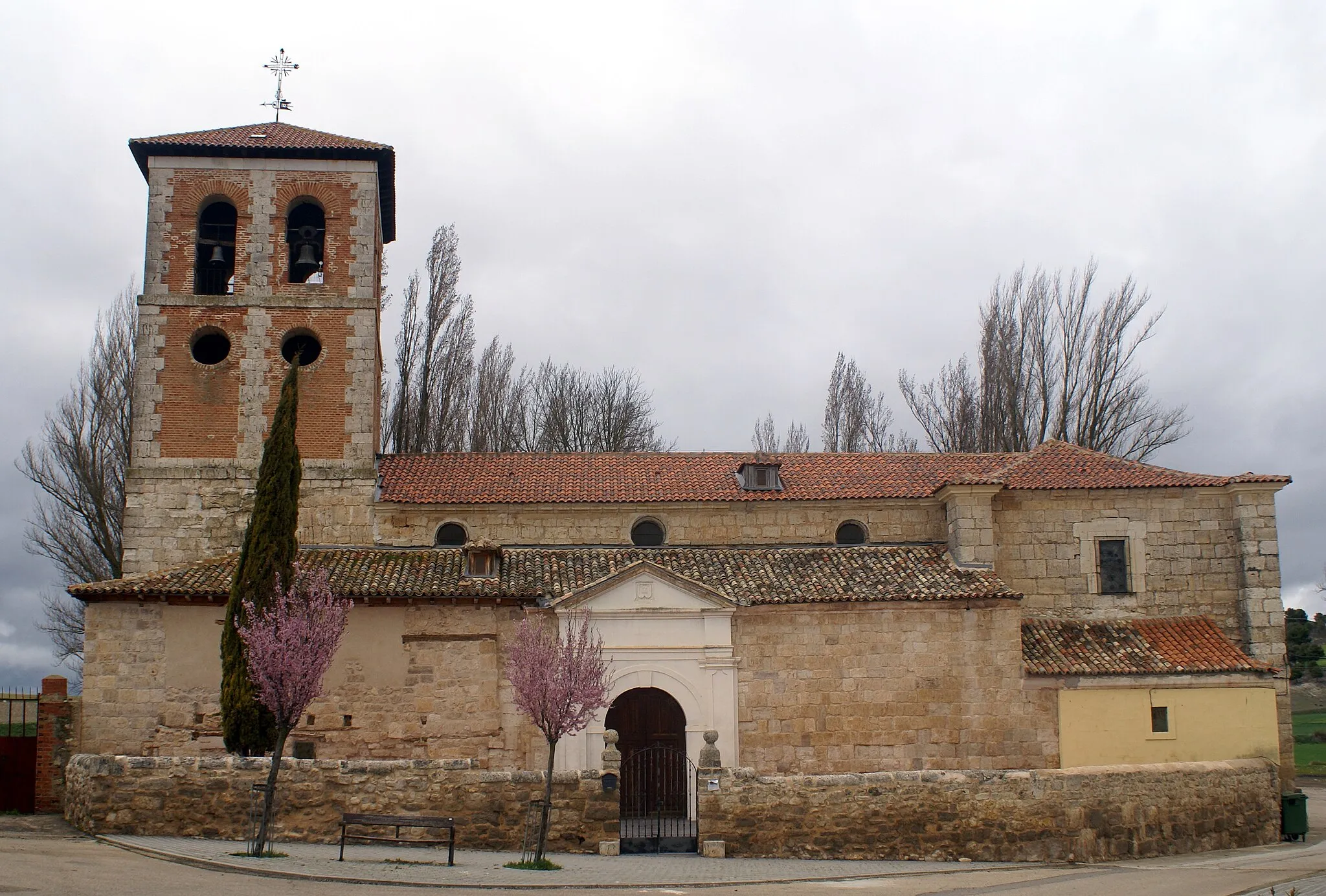 Photo showing: Church of Corcos del Valle, Valladolid, Spain.