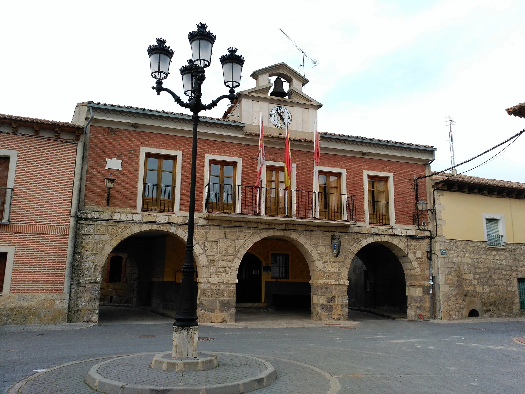 Photo showing: Casa consistorial de Valdenebro de los Valles (Valladolid).
