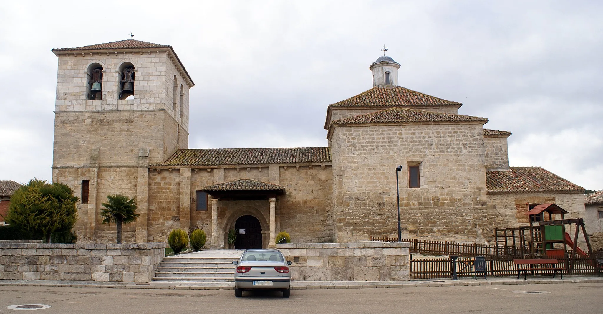 Photo showing: Church of Cubillas de Santa Marta, Valladolid, Spain.