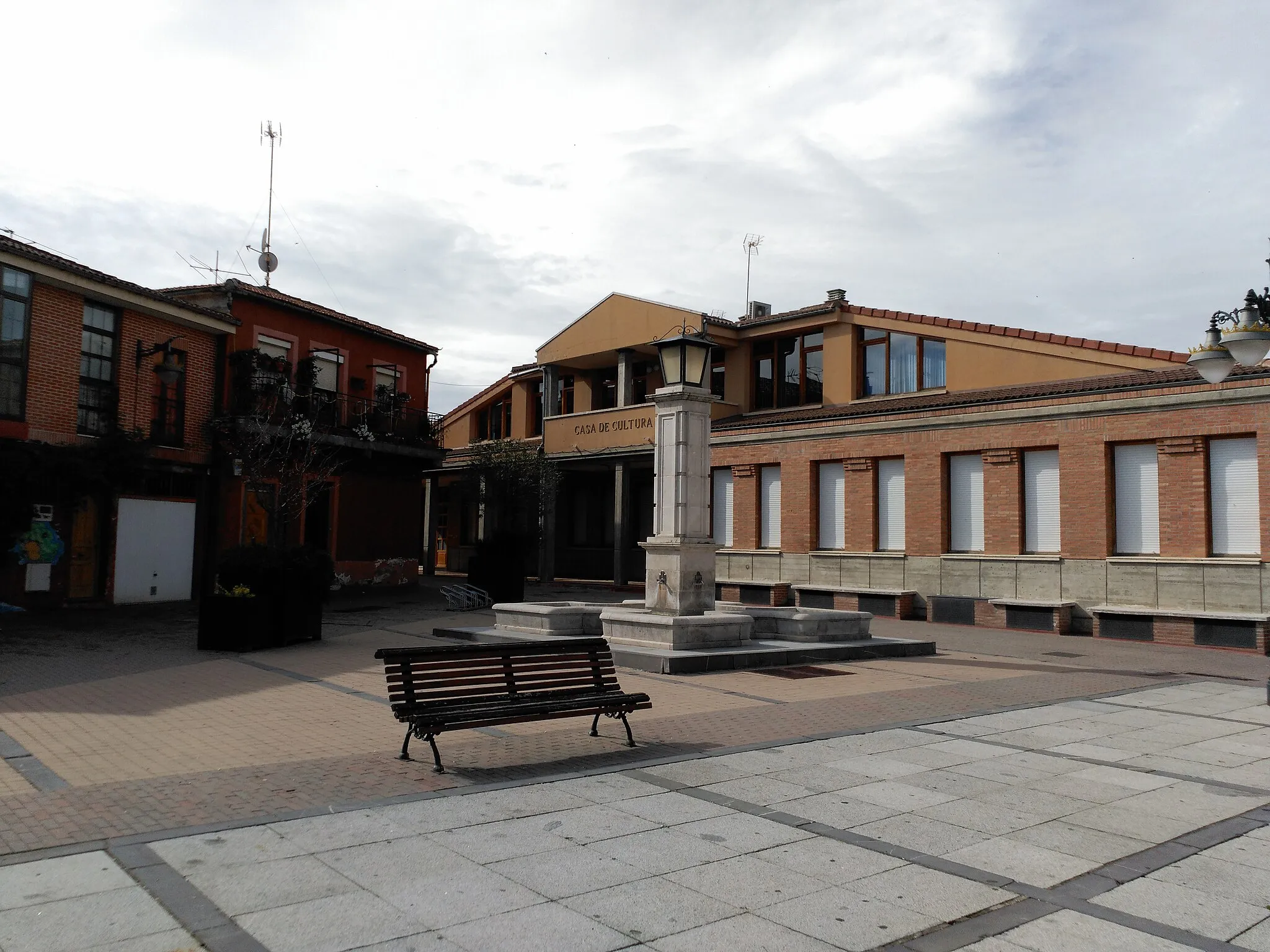 Photo showing: Plaza Mayor de Viana de Cega (Valladolid).