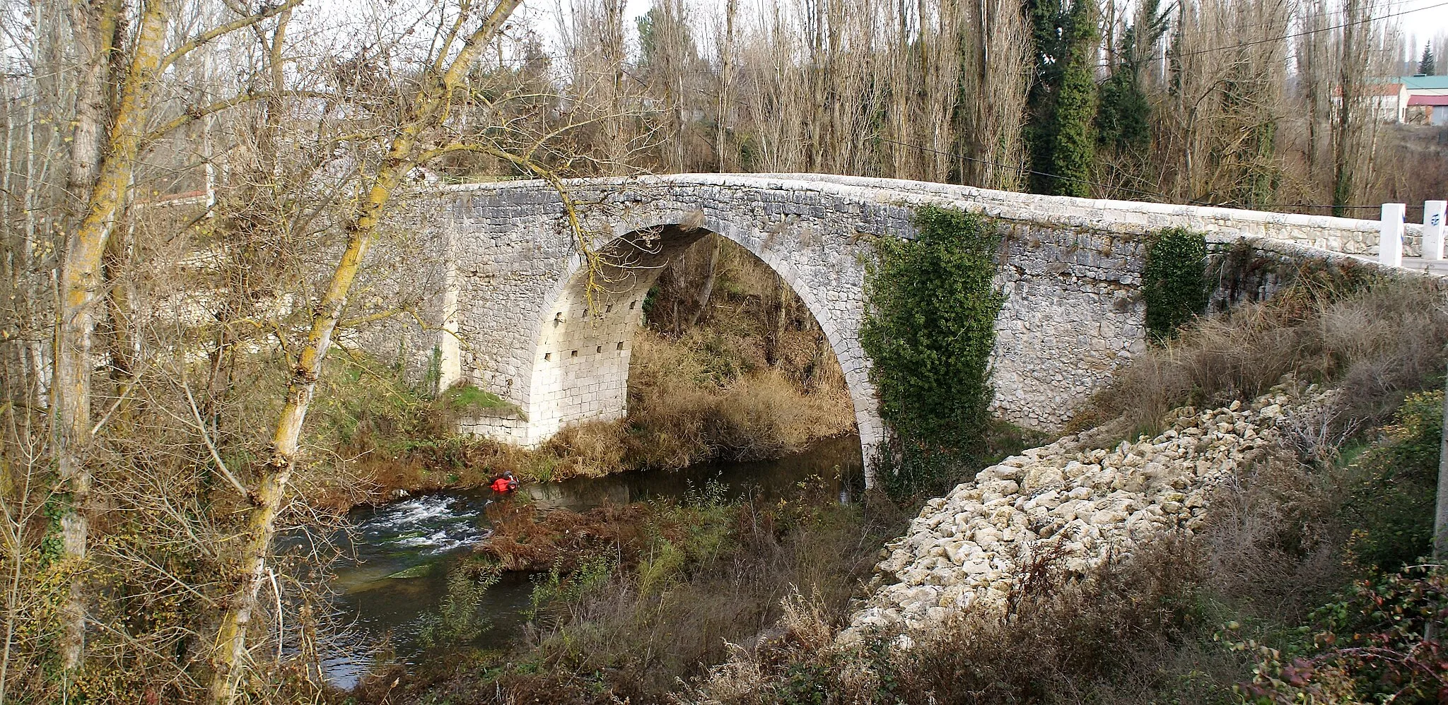 Photo showing: Bridge over the Cega River in Megeces, Valladolid, Spain.