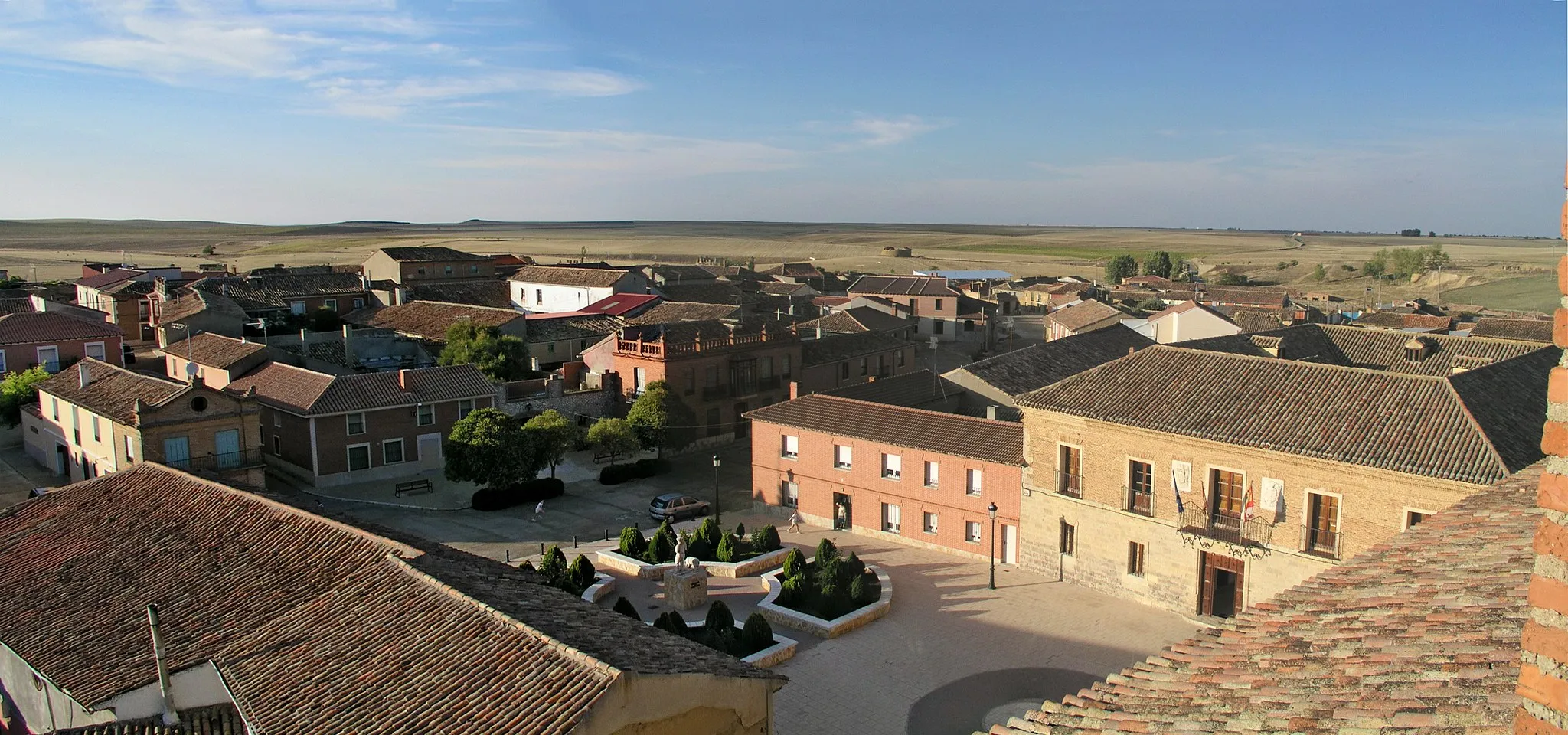 Photo showing: Horizonte norte desde la torre de la iglesia. Palazuelo de Vedija, Valladolid, España.