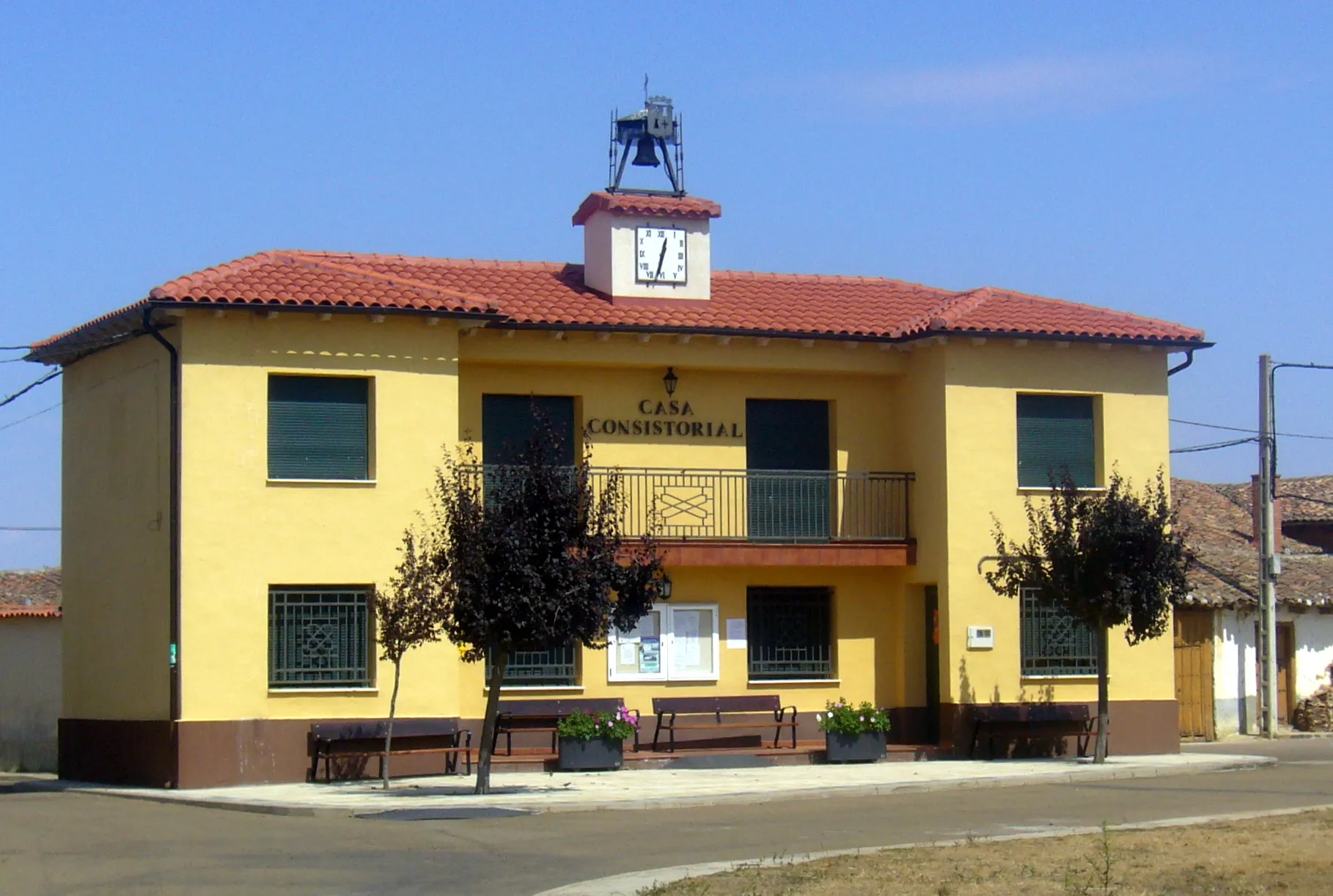 Photo showing: City hall of Villaprovedo, Palencia, Spain.