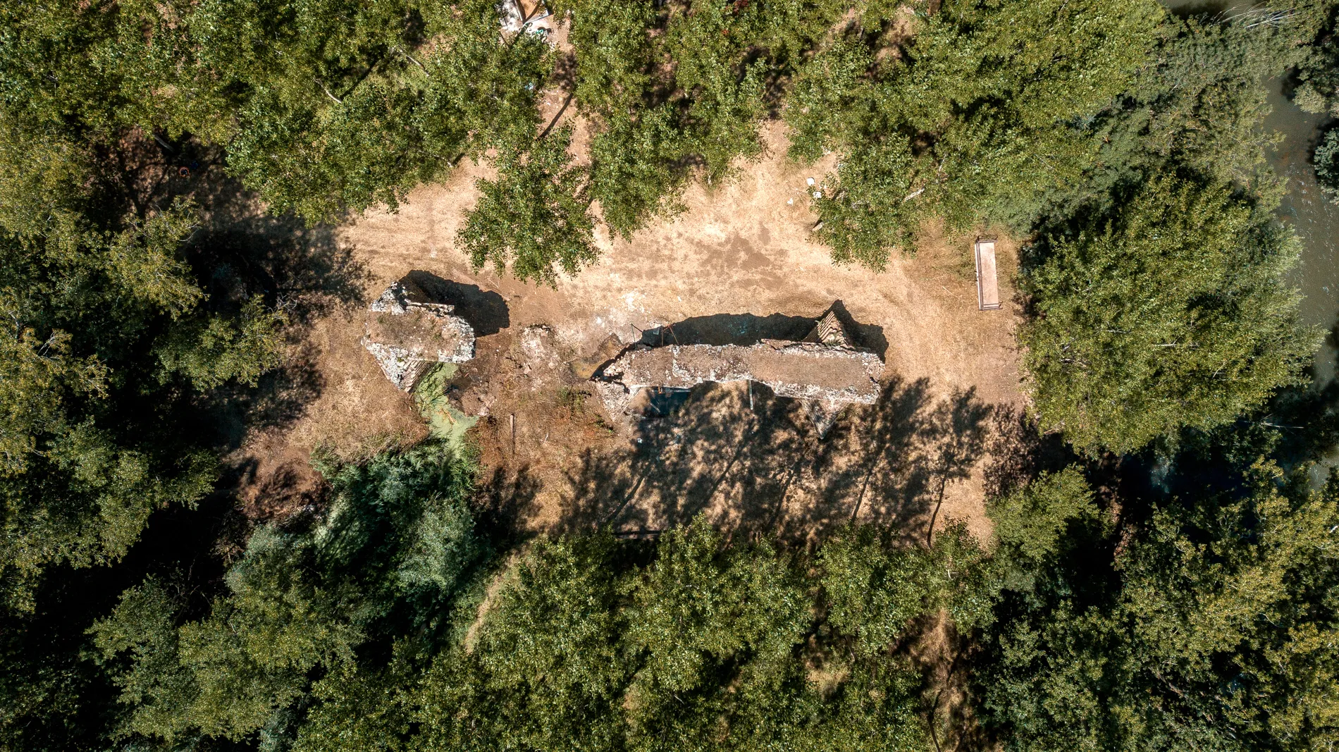 Photo showing: Ruinas del Puente de San Pedro Royales tras la finalización de la campaña arqueológica de 2021. Vista cenital.