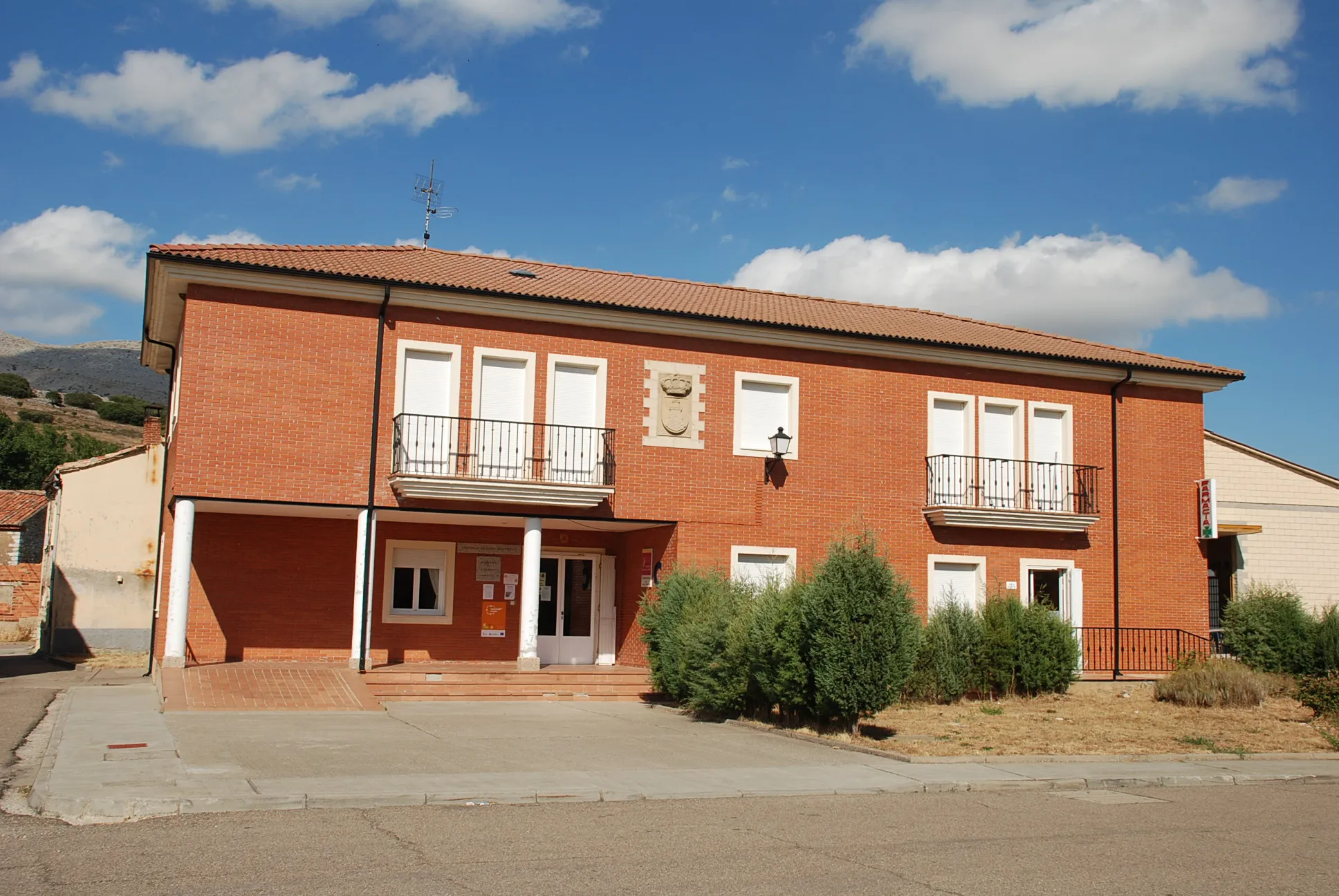 Photo showing: Town hall of Castrejón de la Peña (Palencia, Castile and León).