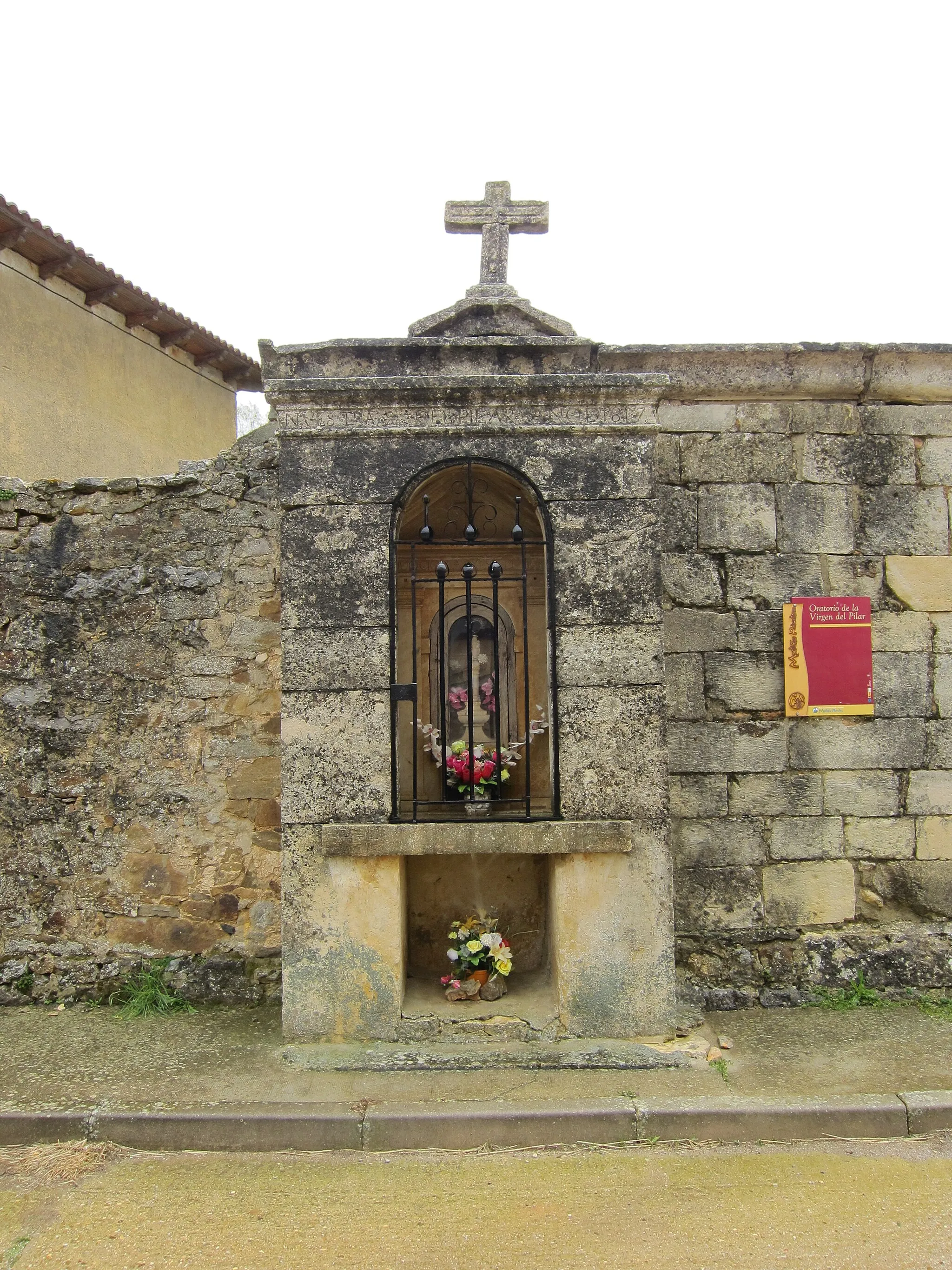 Photo showing: Our Lady of the Pillar Oratory, Cantoral de la Peña (Palencia, Castile and León). Built in 1817.